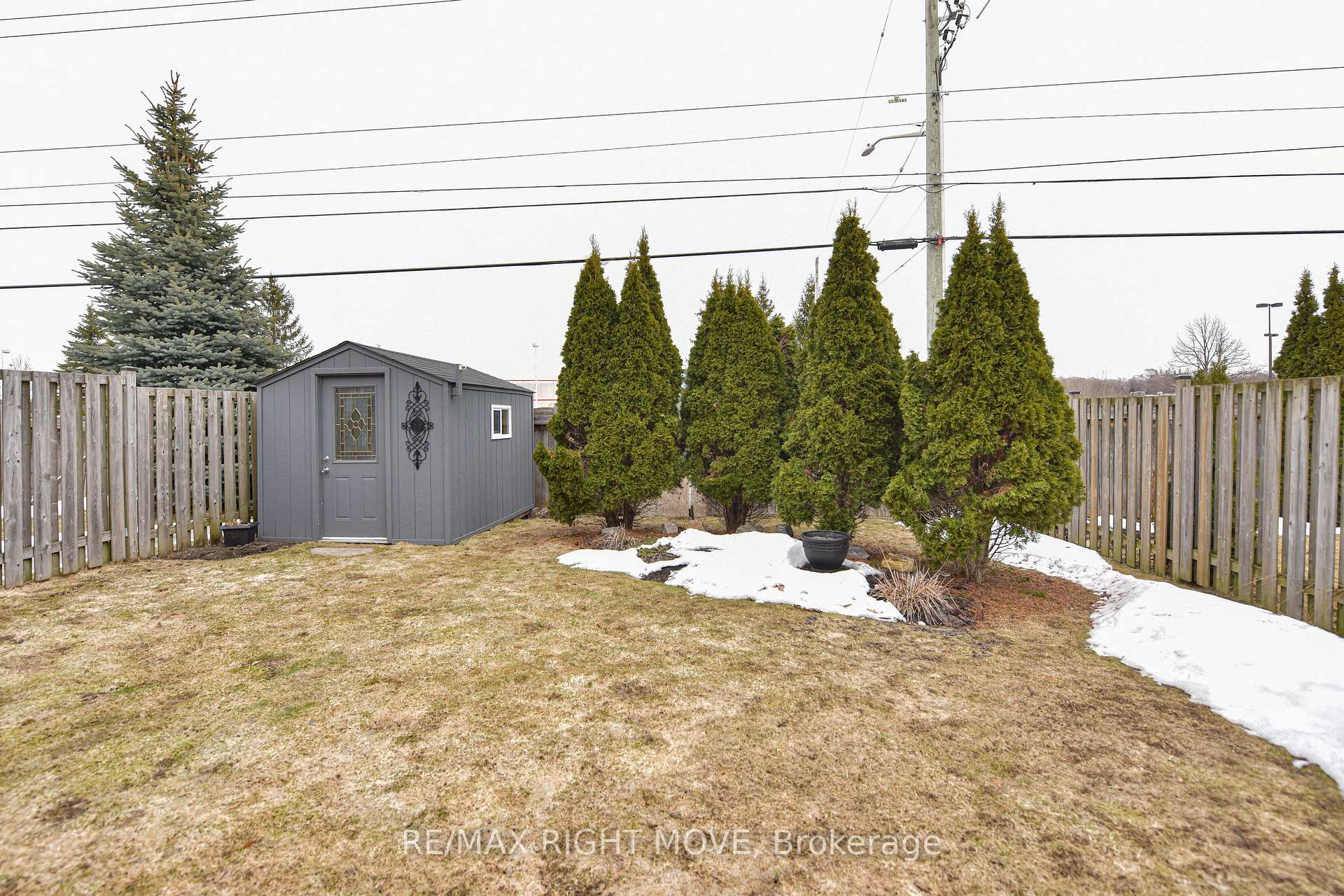 Photo 37 of 49 Julia Crescent, Orillia — HOMEH