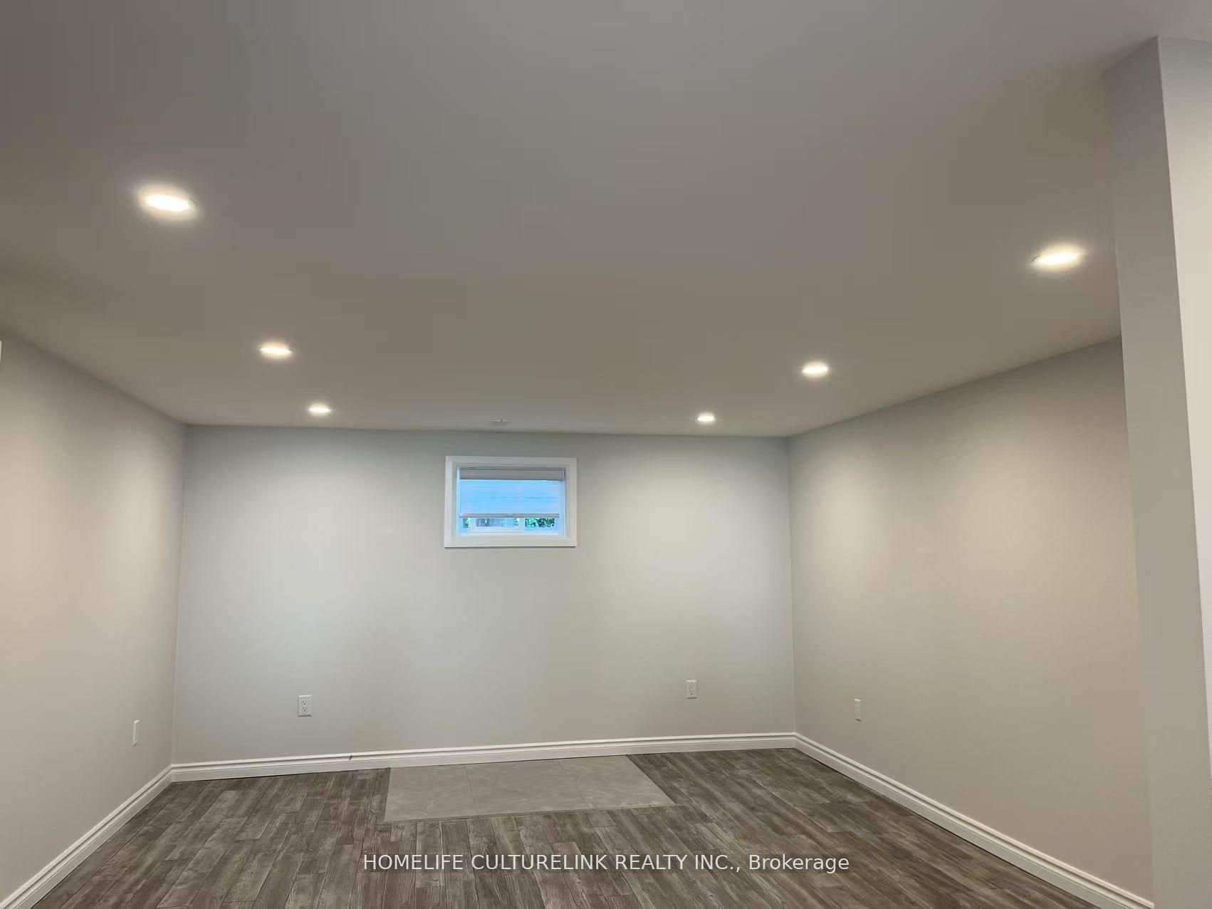 Photo 7 of 1387 Sarcee Street, Oshawa, Samac — HOMEH