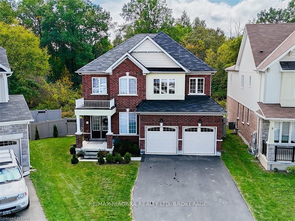 Front of 7892 Odell Crescent