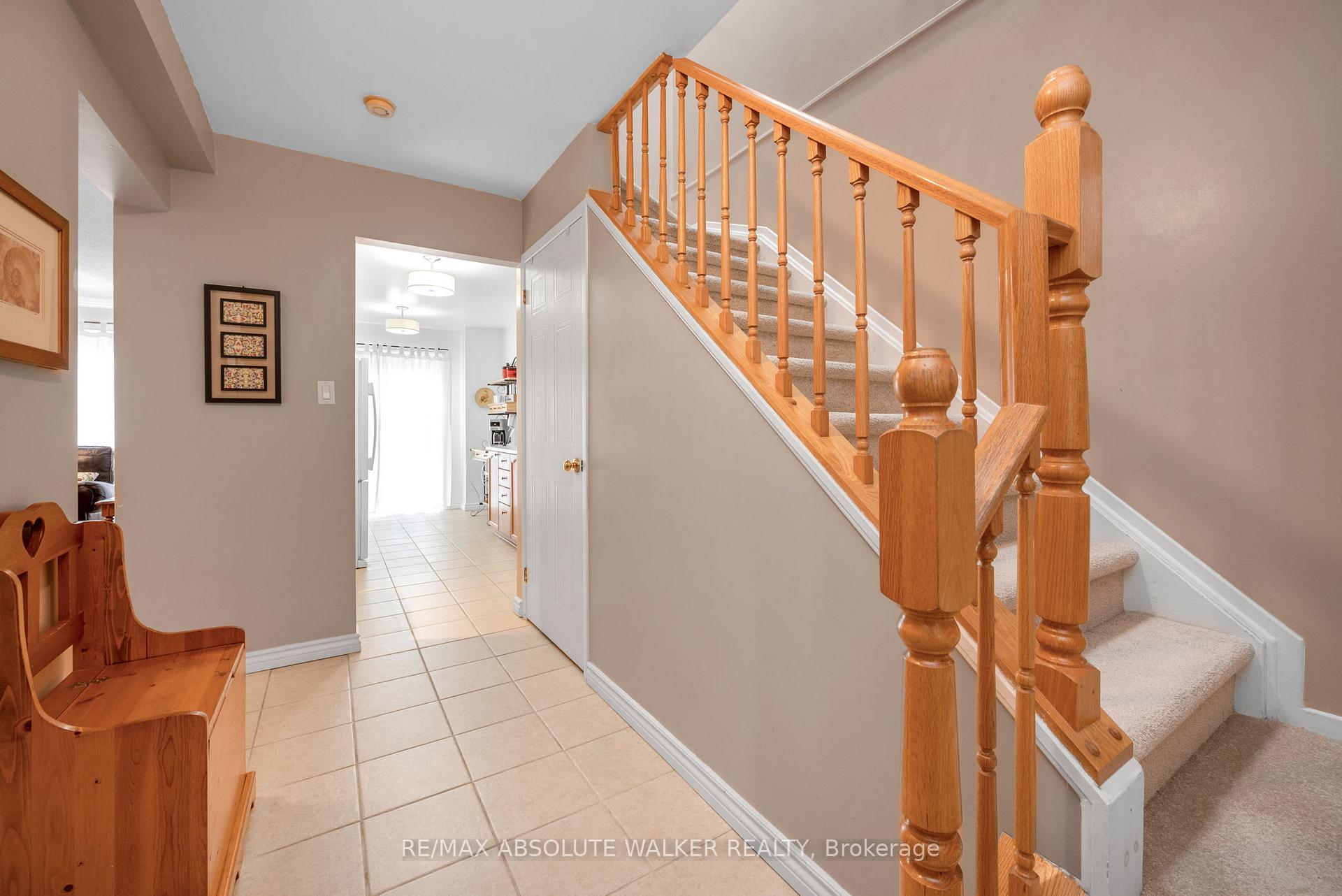 Photo 2 of 757 Clearcrest Crescent, Ottawa, Fallingbrook/Ridgemount — HOMEH