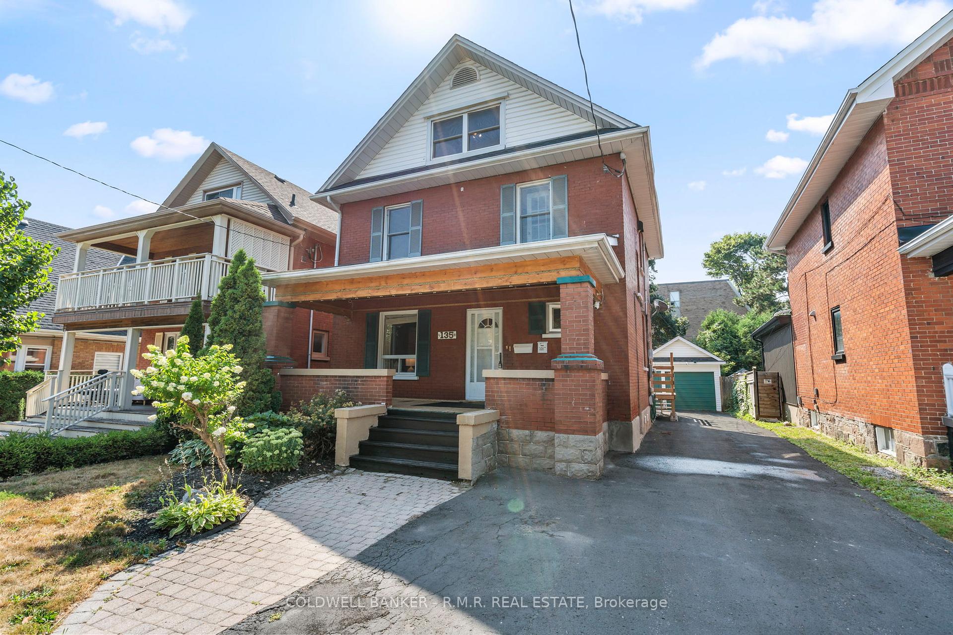 Photo 4 of 135 Brock Street E, Oshawa, O'Neill — HOMEH