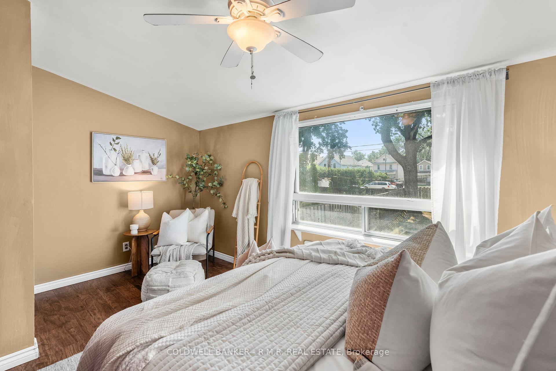 Photo 10 of 135 Brock Street E, Oshawa, O'Neill — HOMEH