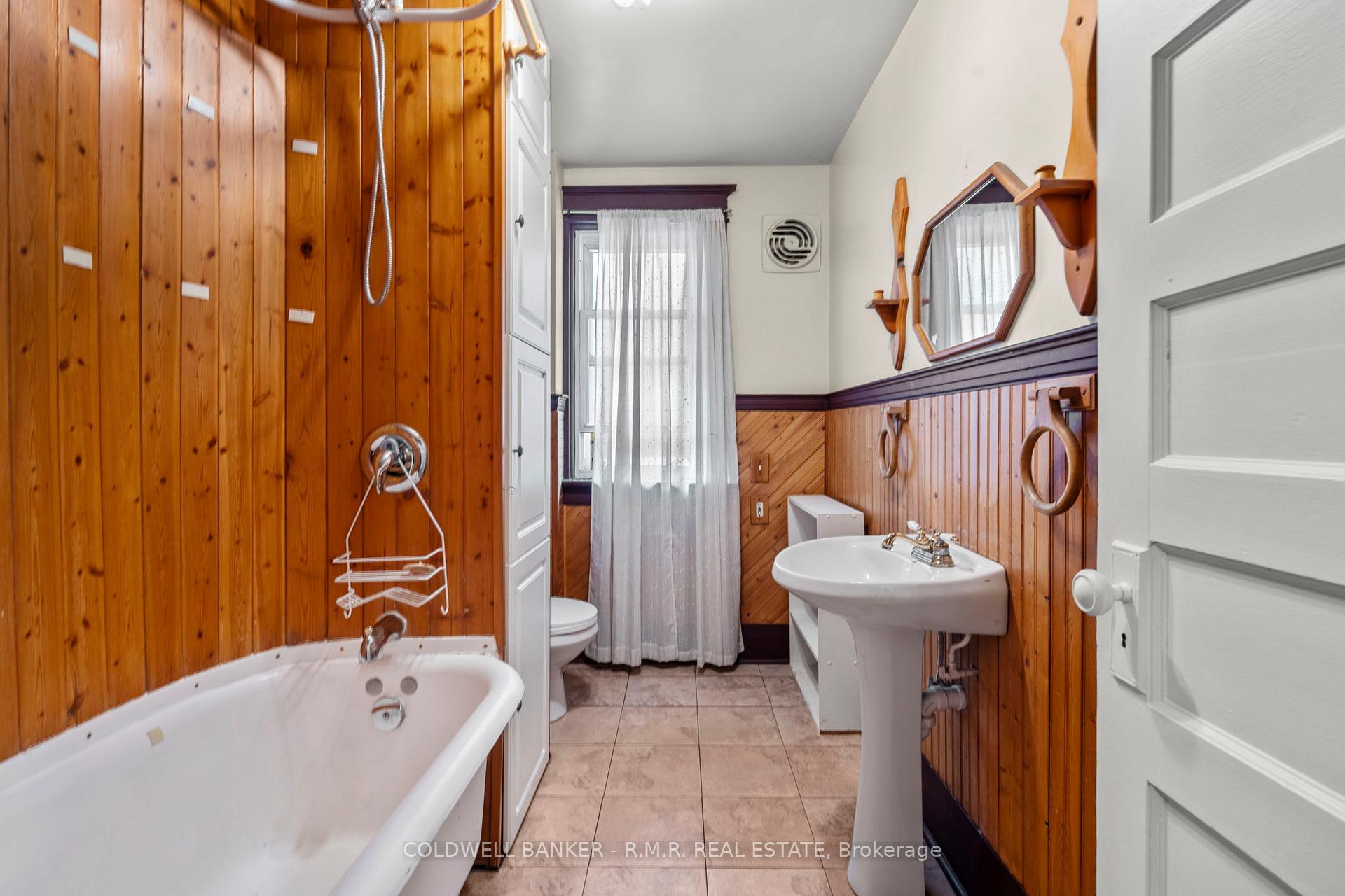 Photo 22 of 135 Brock Street E, Oshawa, O'Neill — HOMEH