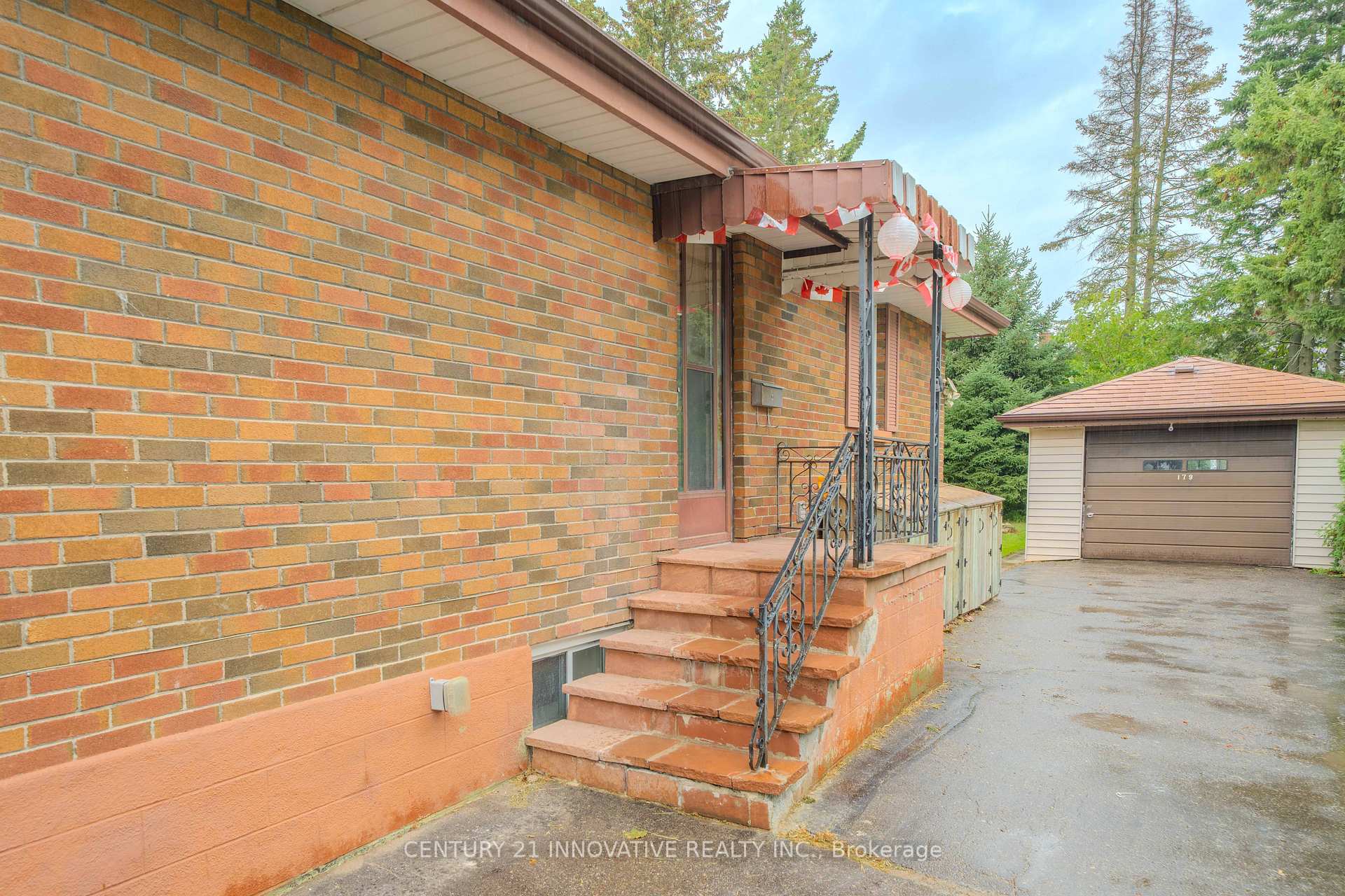 Photo 2 of Unit Basement, 179 Harmony Road N, Oshawa, Eastdale — HOMEH