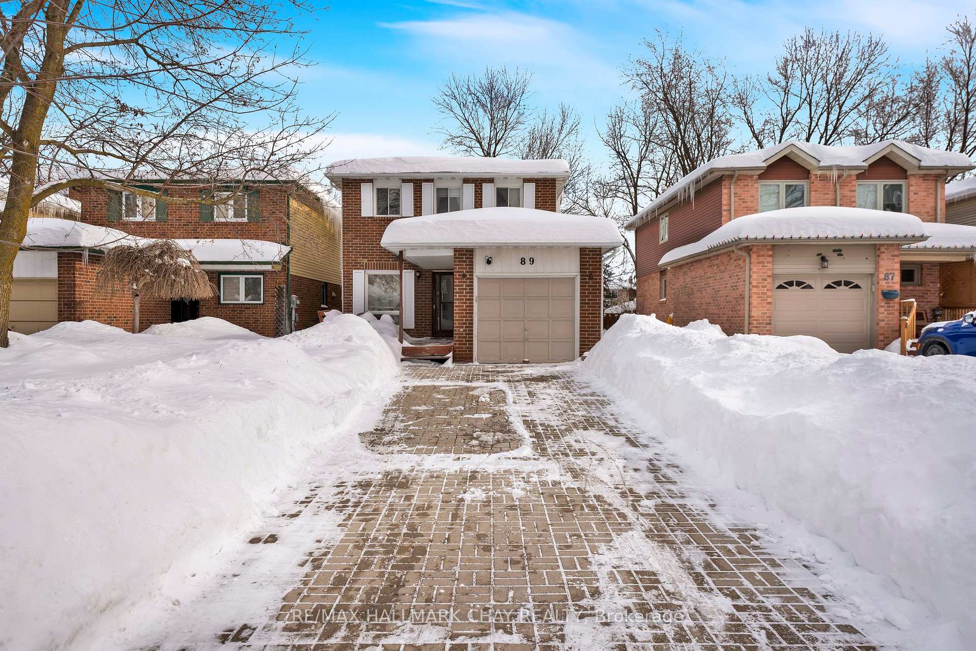 Front of 89 Daniele Avenue N