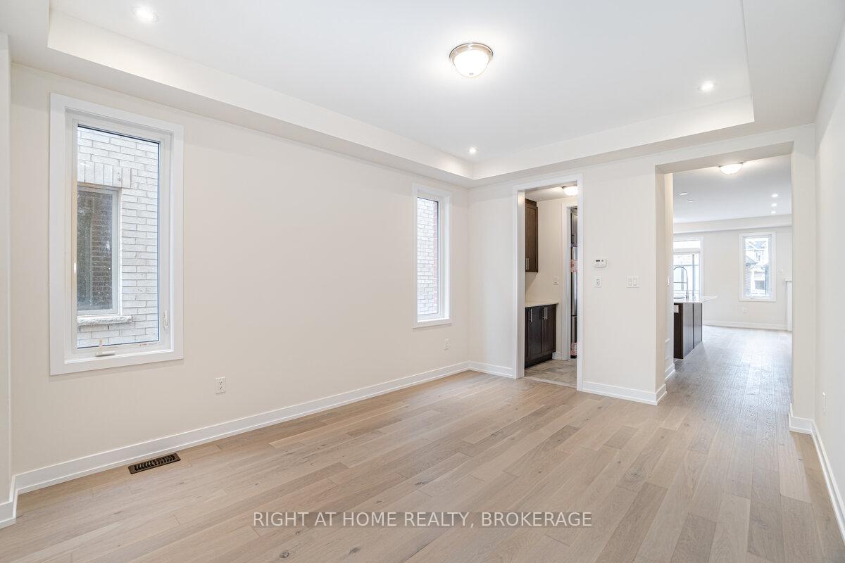Photo 2 of 637 Etheridge Avenue, Milton, Cobban — HOMEH