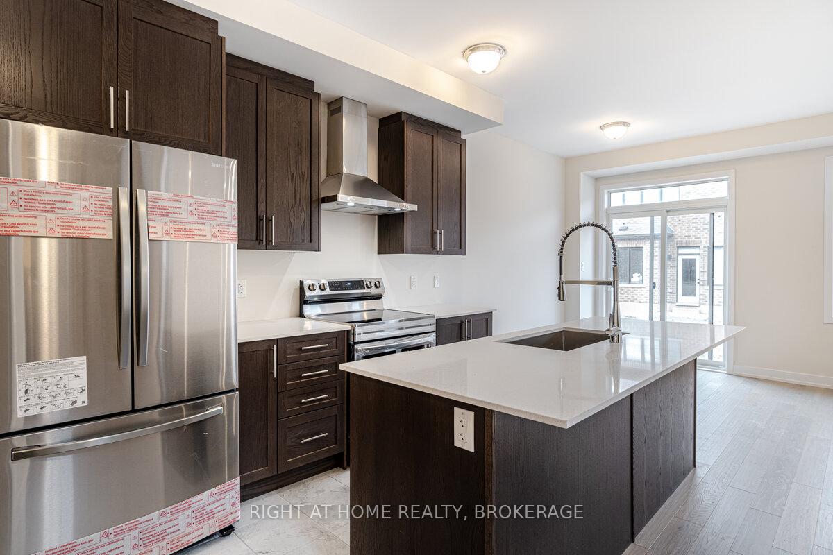 Photo 6 of 637 Etheridge Avenue, Milton, Cobban — HOMEH