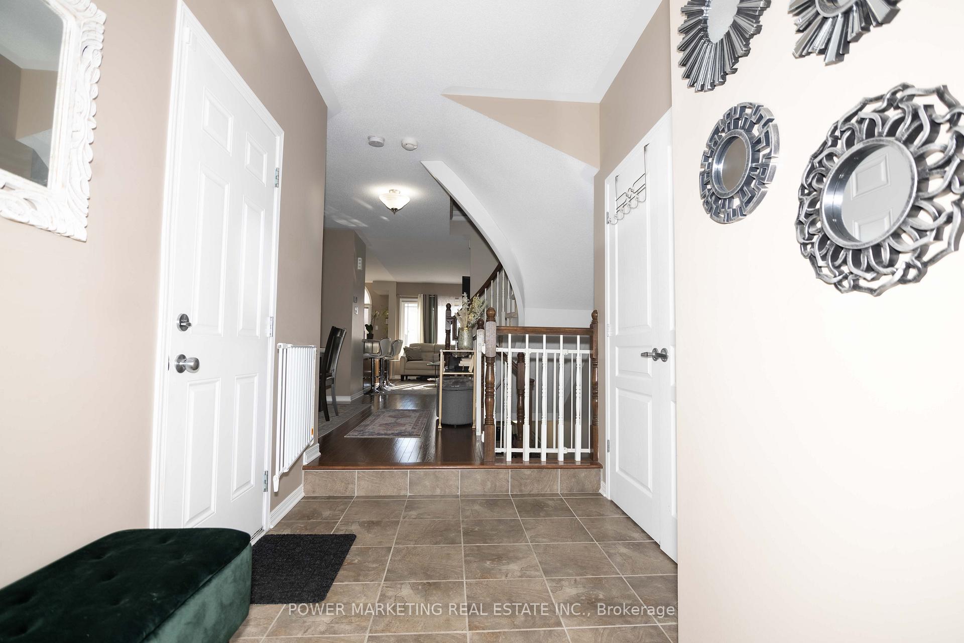 Photo 4 of 435 June Court, Ottawa, Mer Bleue/Bradley Estates/Anderson Park — HOMEH