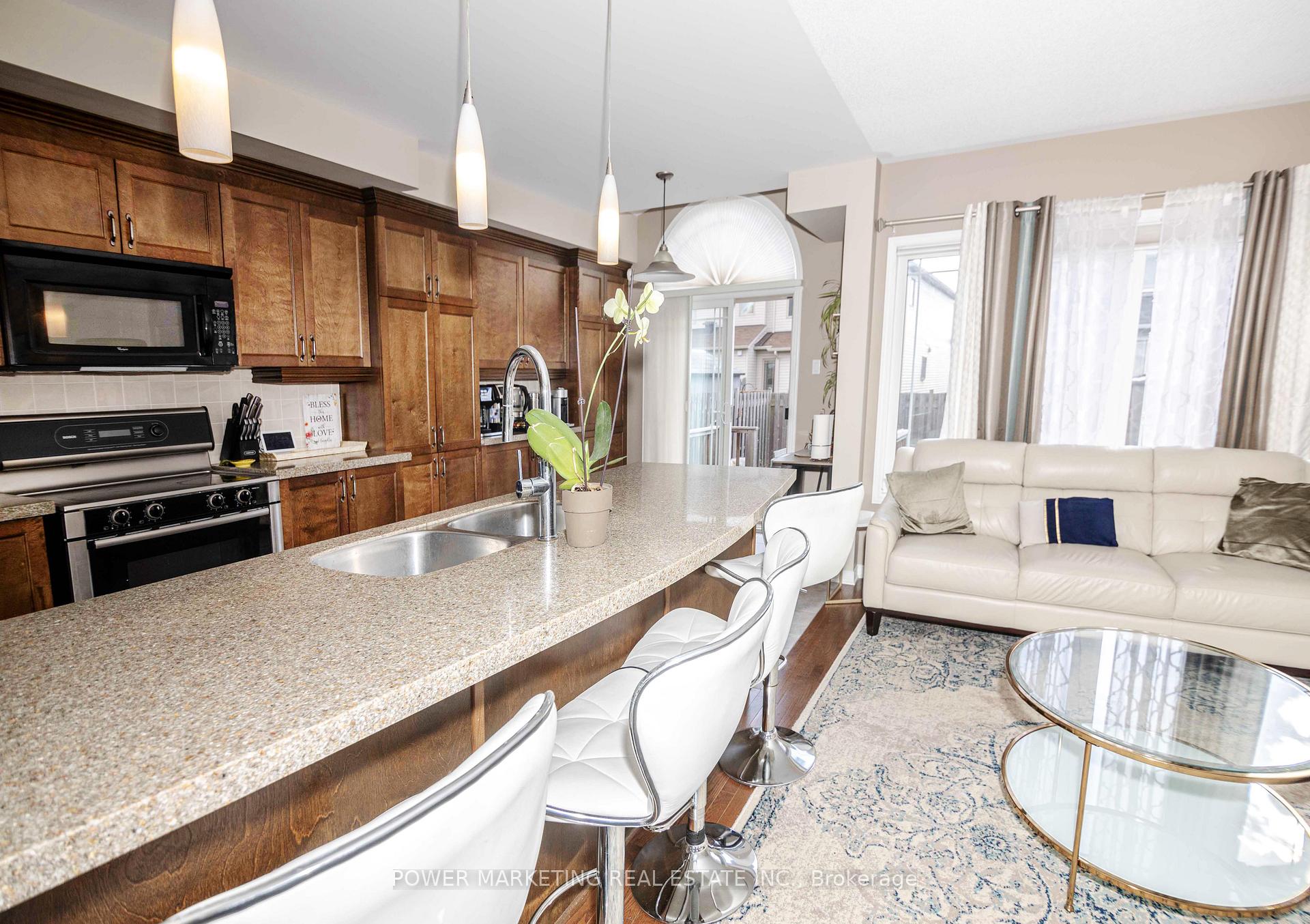 Photo 9 of 435 June Court, Ottawa, Mer Bleue/Bradley Estates/Anderson Park — HOMEH