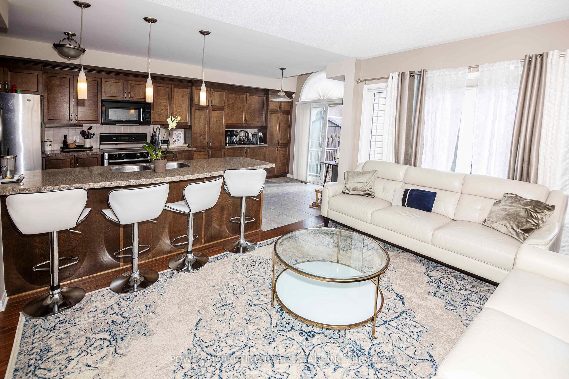 Photo 10 of 435 June Court, Ottawa, Mer Bleue/Bradley Estates/Anderson Park — HOMEH