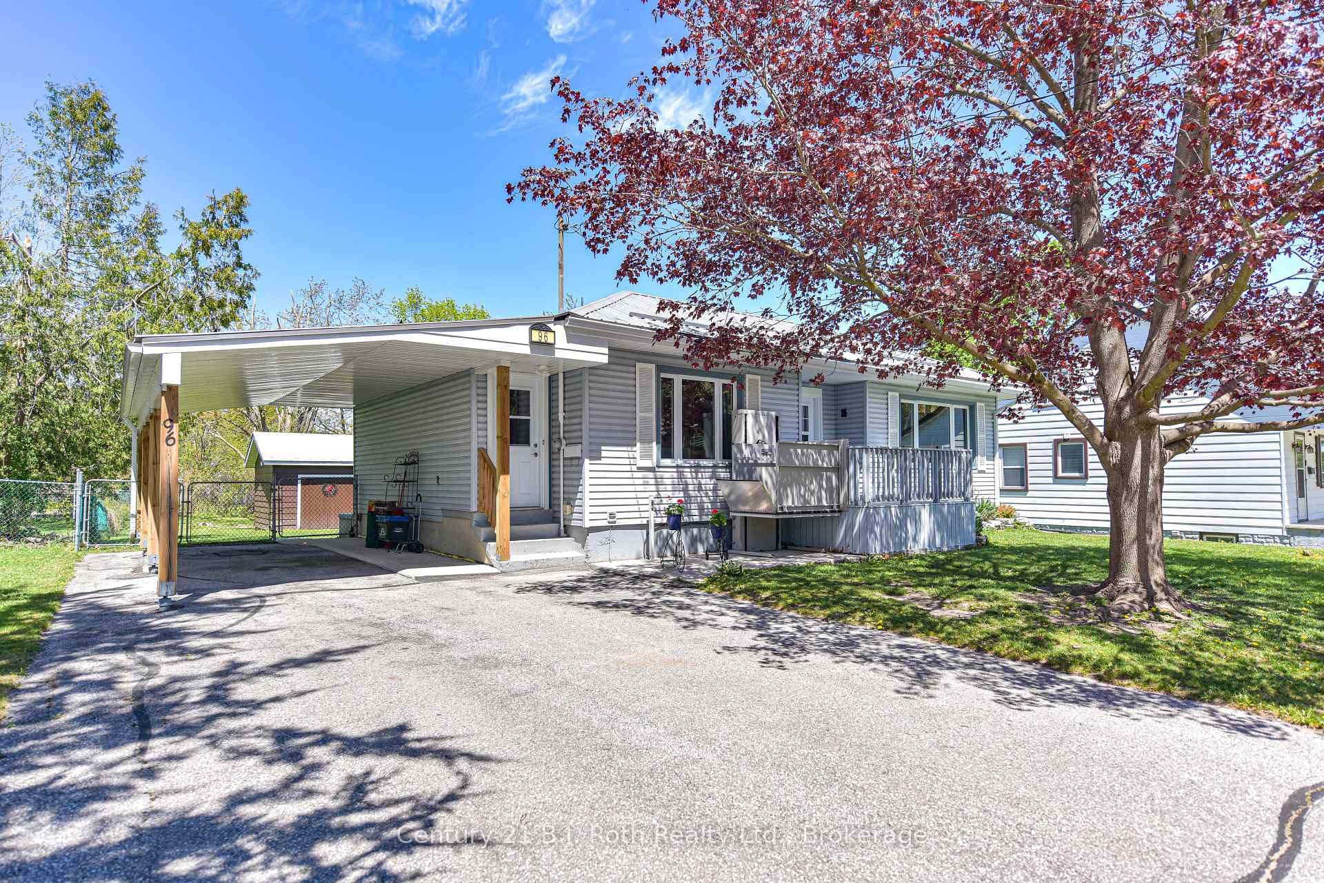 Photo 2 of 96 Simcoe Street, Orillia — HOMEH
