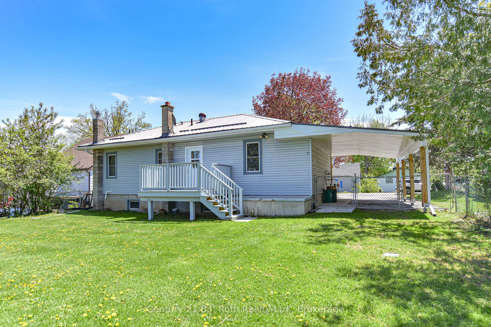 Photo 4 of 96 Simcoe Street, Orillia — HOMEH