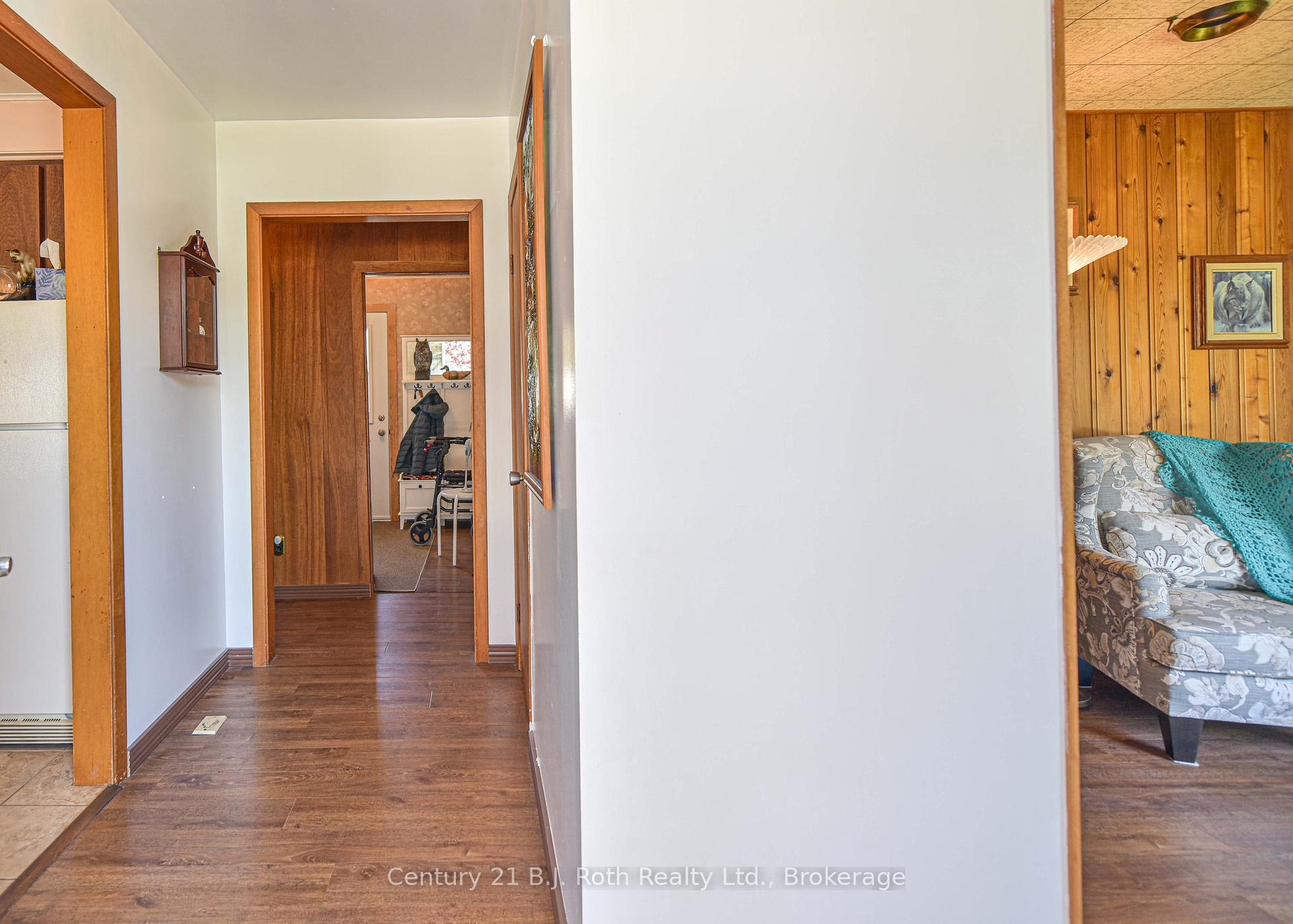 Photo 11 of 96 Simcoe Street, Orillia — HOMEH