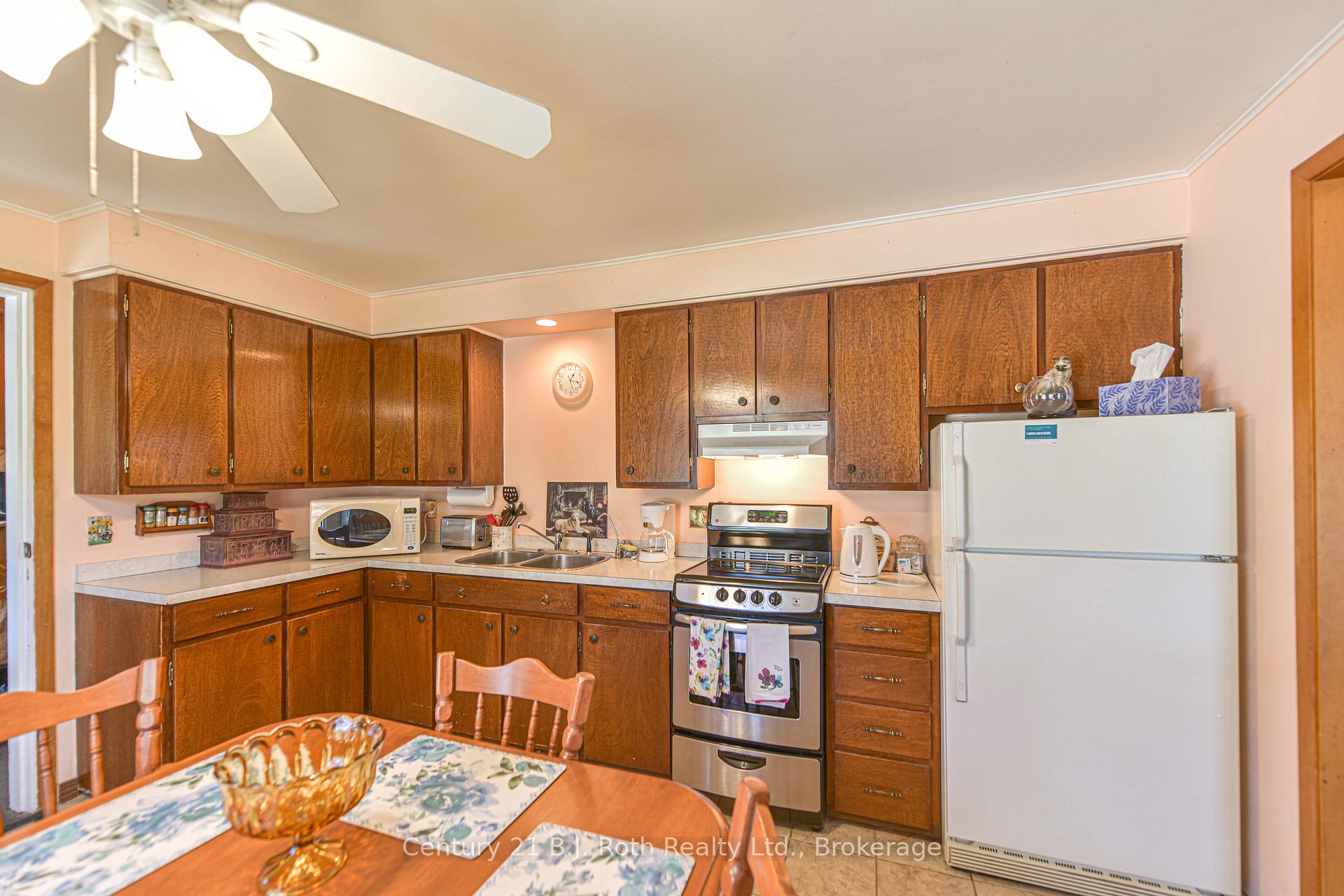 Photo 20 of 96 Simcoe Street, Orillia — HOMEH