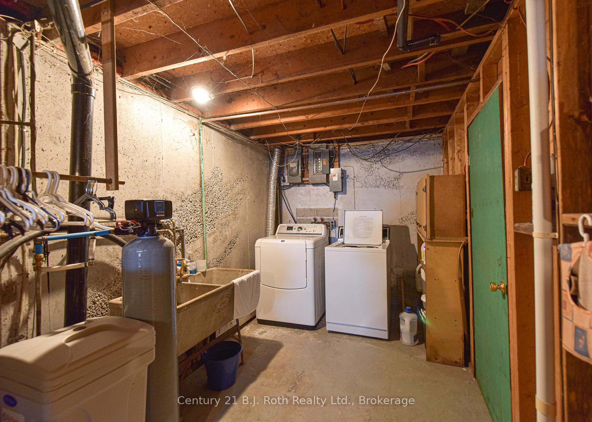 Photo 45 of 96 Simcoe Street, Orillia — HOMEH