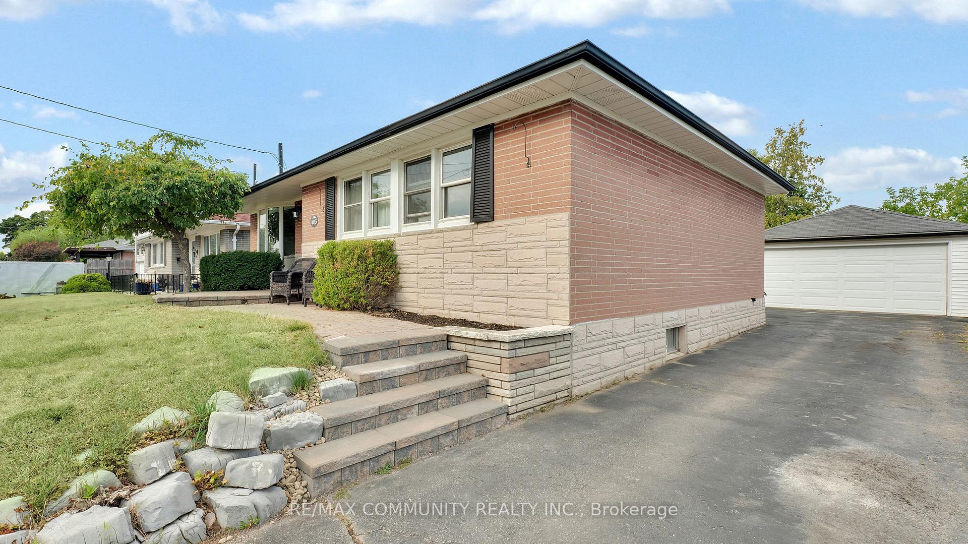 Photo 6 of 483 Byron Court, Oshawa, Donevan — HOMEH
