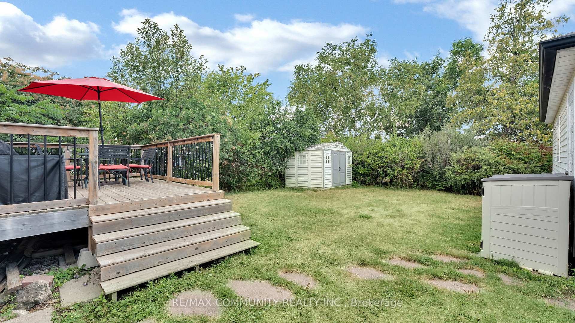 Photo 7 of 483 Byron Court, Oshawa, Donevan — HOMEH