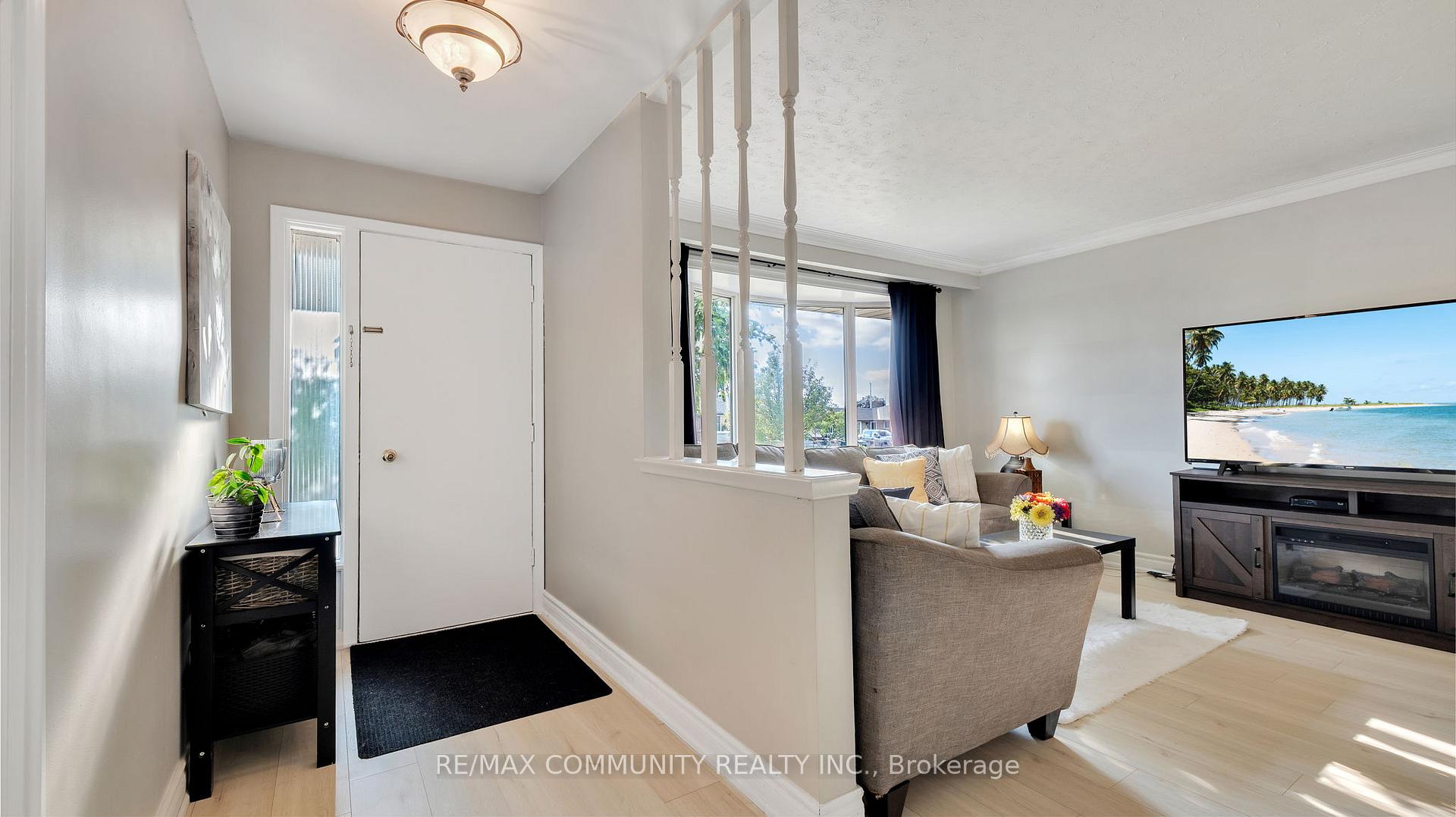 Photo 13 of 483 Byron Court, Oshawa, Donevan — HOMEH