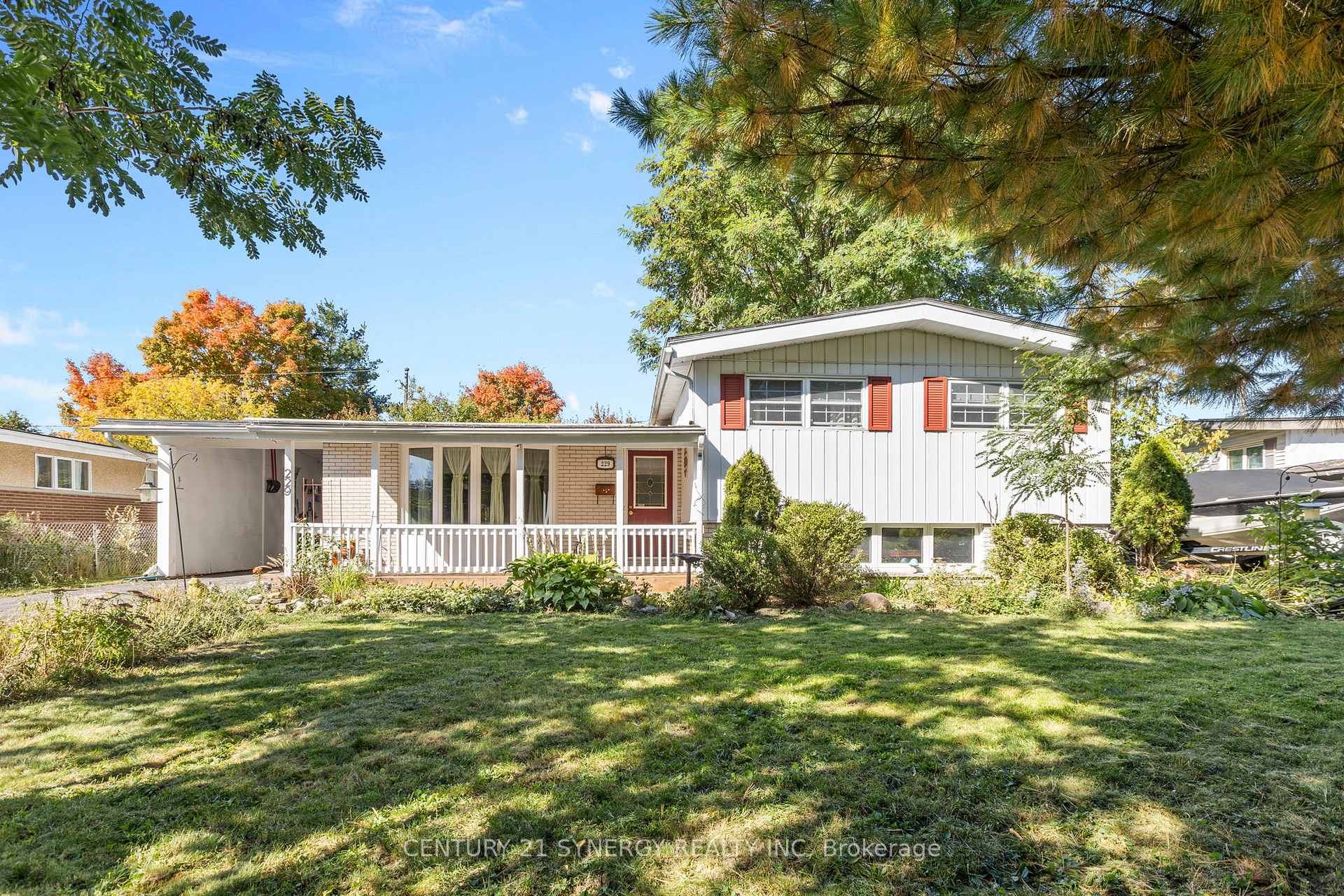 Photo 1 of 229 Kennedy Lane W, Ottawa, Bilberry Creek/Queenswood Heights — HOMEH