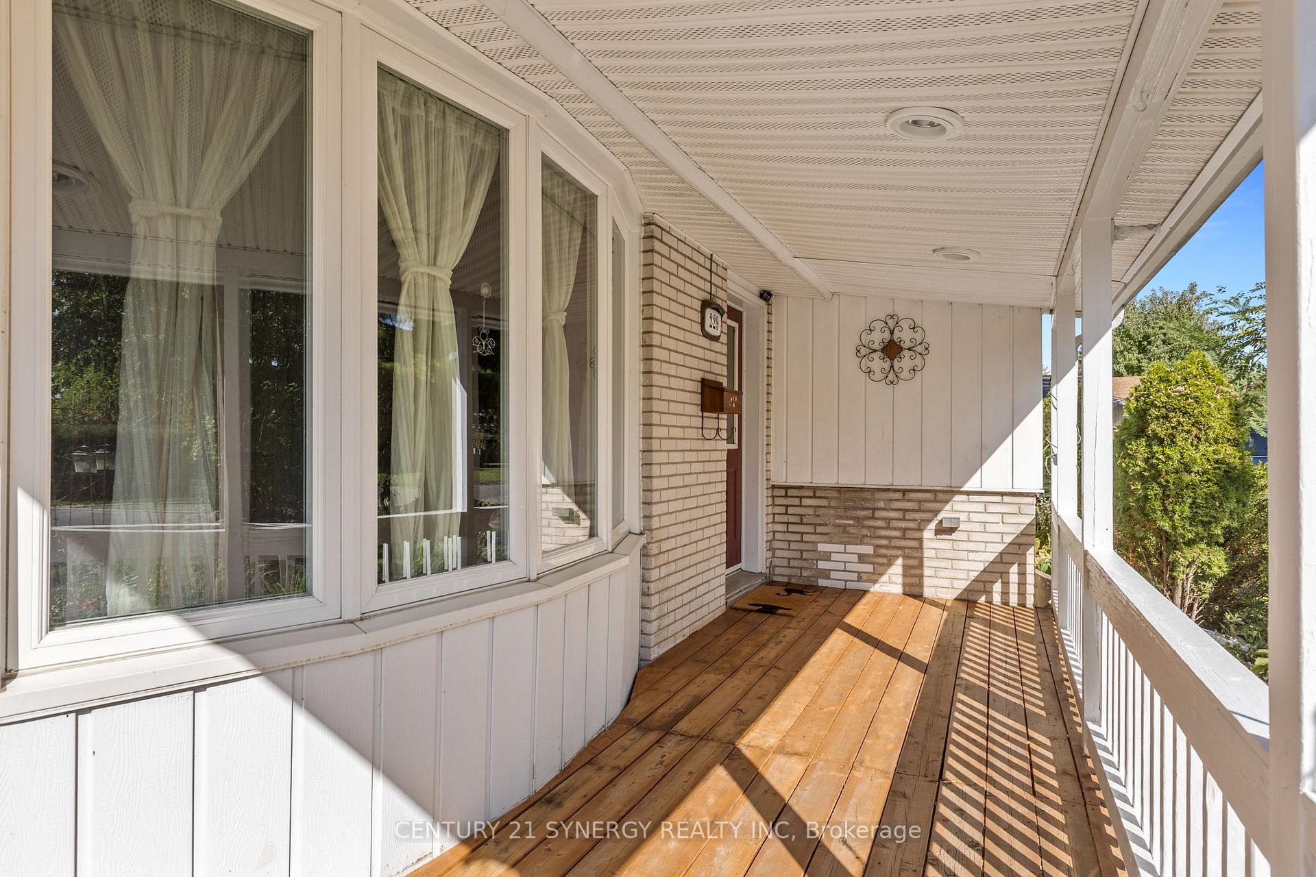 Photo 7 of 229 Kennedy Lane W, Ottawa, Bilberry Creek/Queenswood Heights — HOMEH
