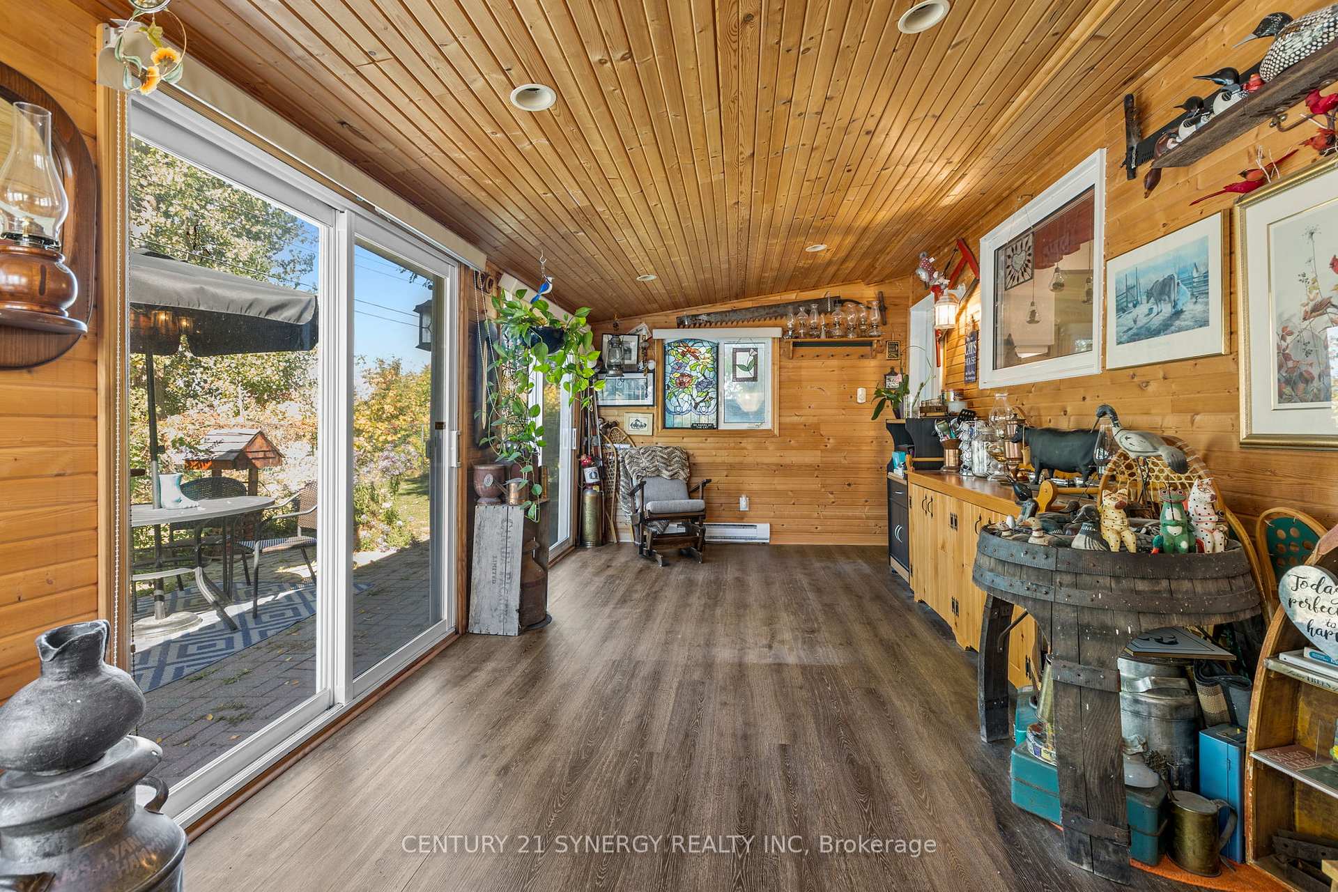 Photo 31 of 229 Kennedy Lane W, Ottawa, Bilberry Creek/Queenswood Heights — HOMEH