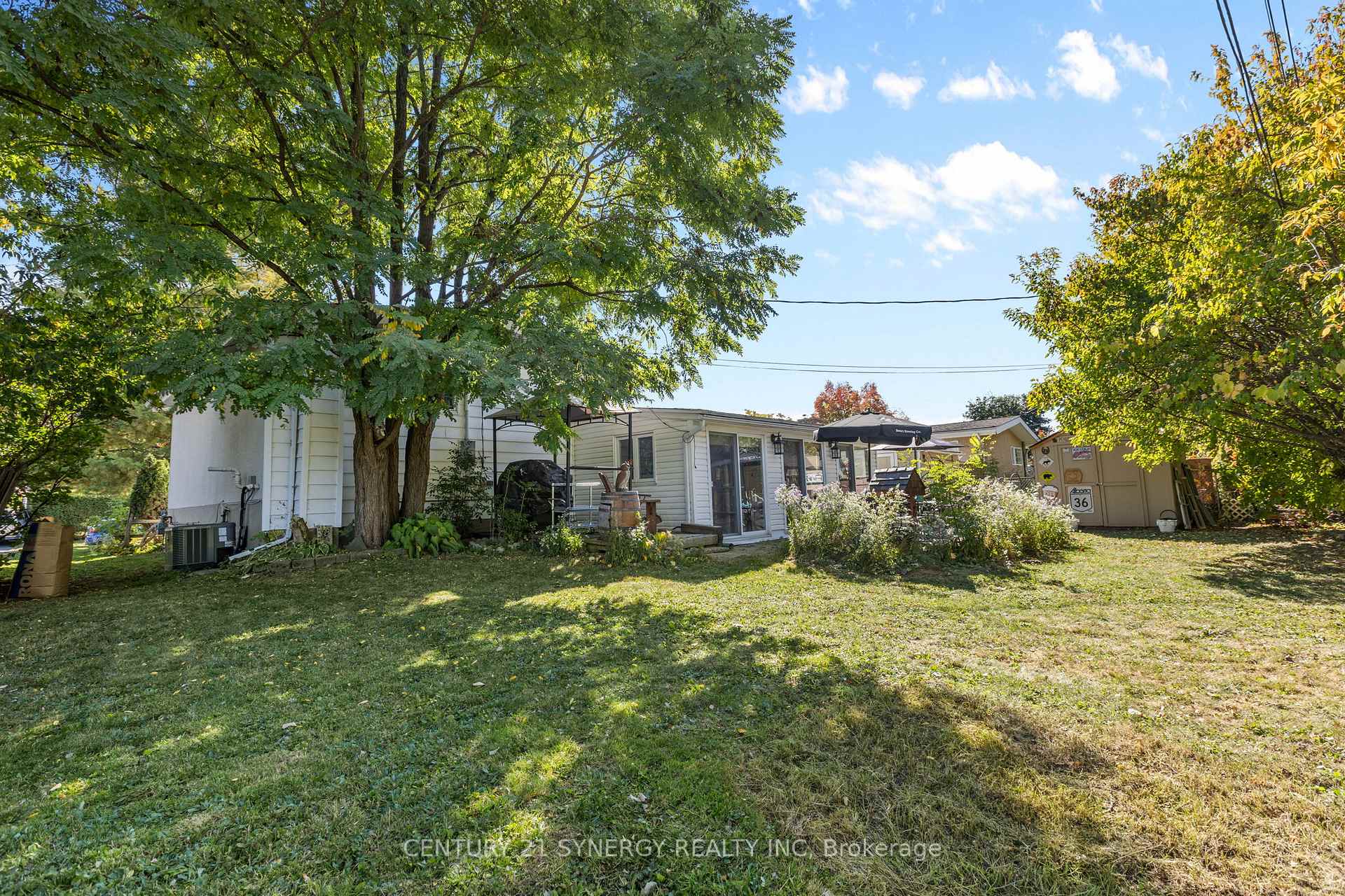 Photo 37 of 229 Kennedy Lane W, Ottawa, Bilberry Creek/Queenswood Heights — HOMEH