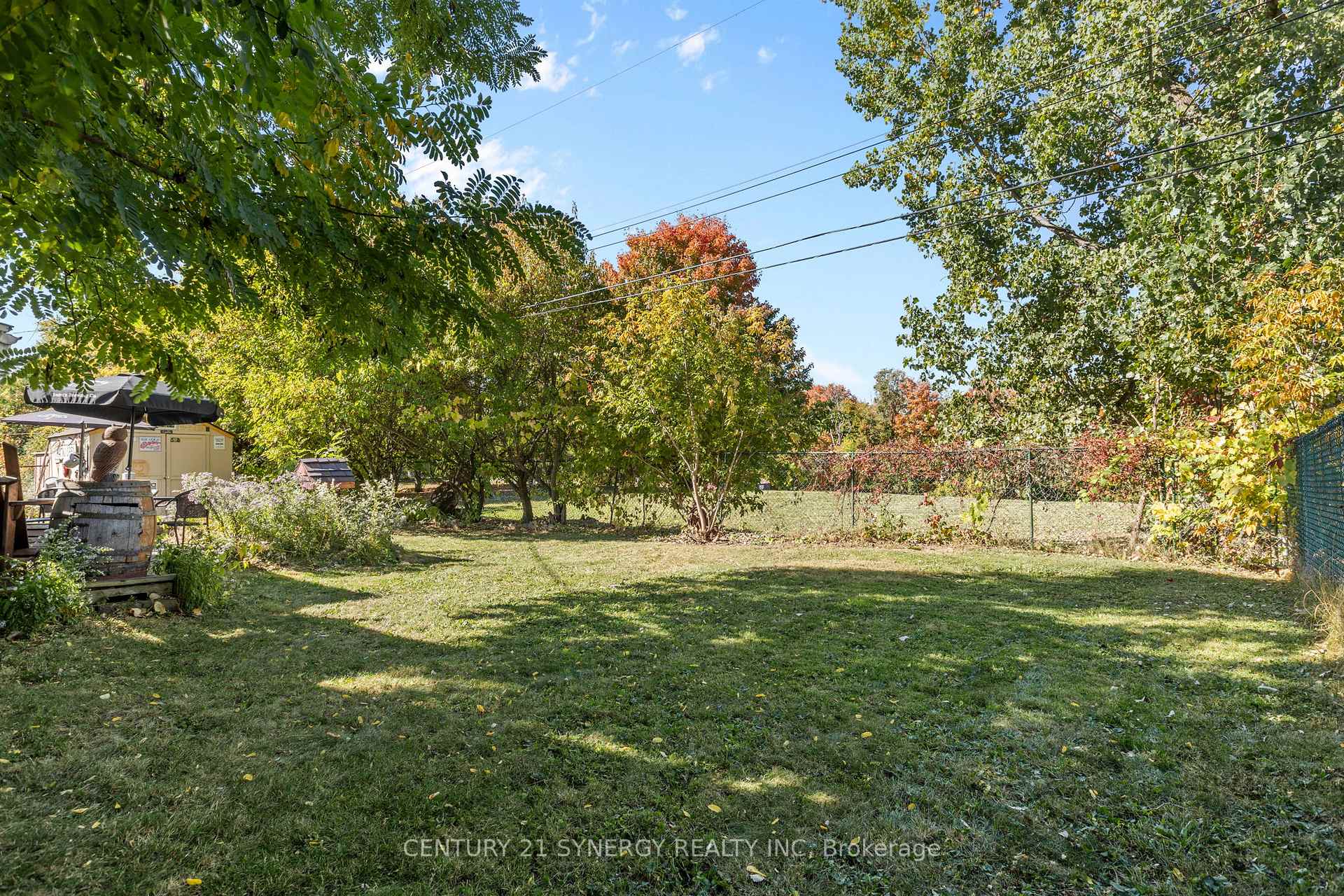 Photo 39 of 229 Kennedy Lane W, Ottawa, Bilberry Creek/Queenswood Heights — HOMEH