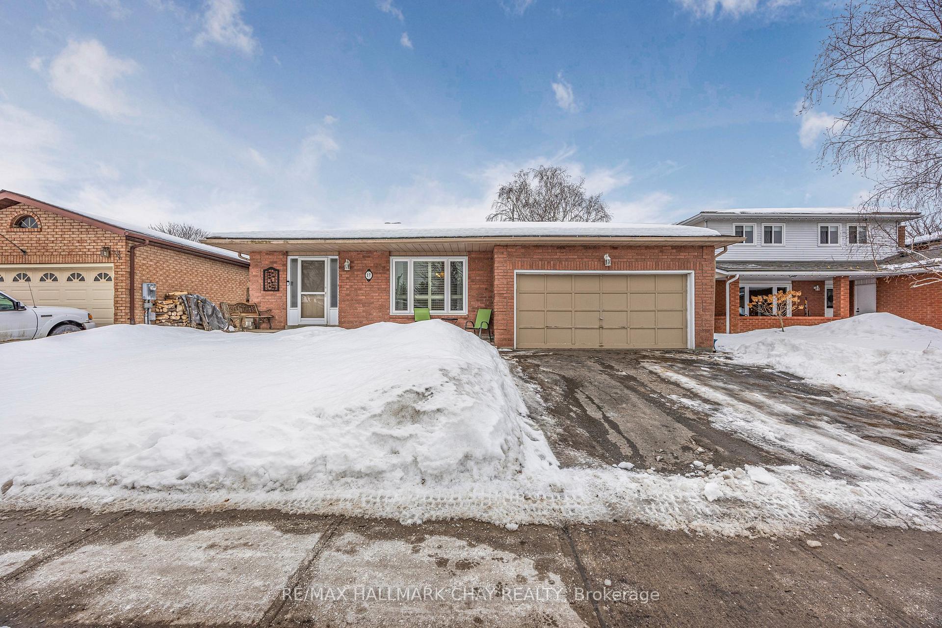 Photo 2 of 27 Wolfe Avenue, New Tecumseth, Tottenham — HOMEH