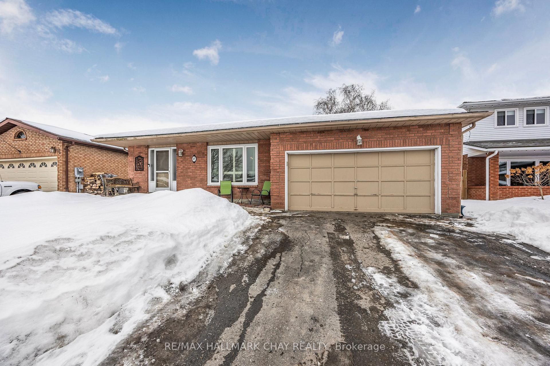 Photo 3 of 27 Wolfe Avenue, New Tecumseth, Tottenham — HOMEH