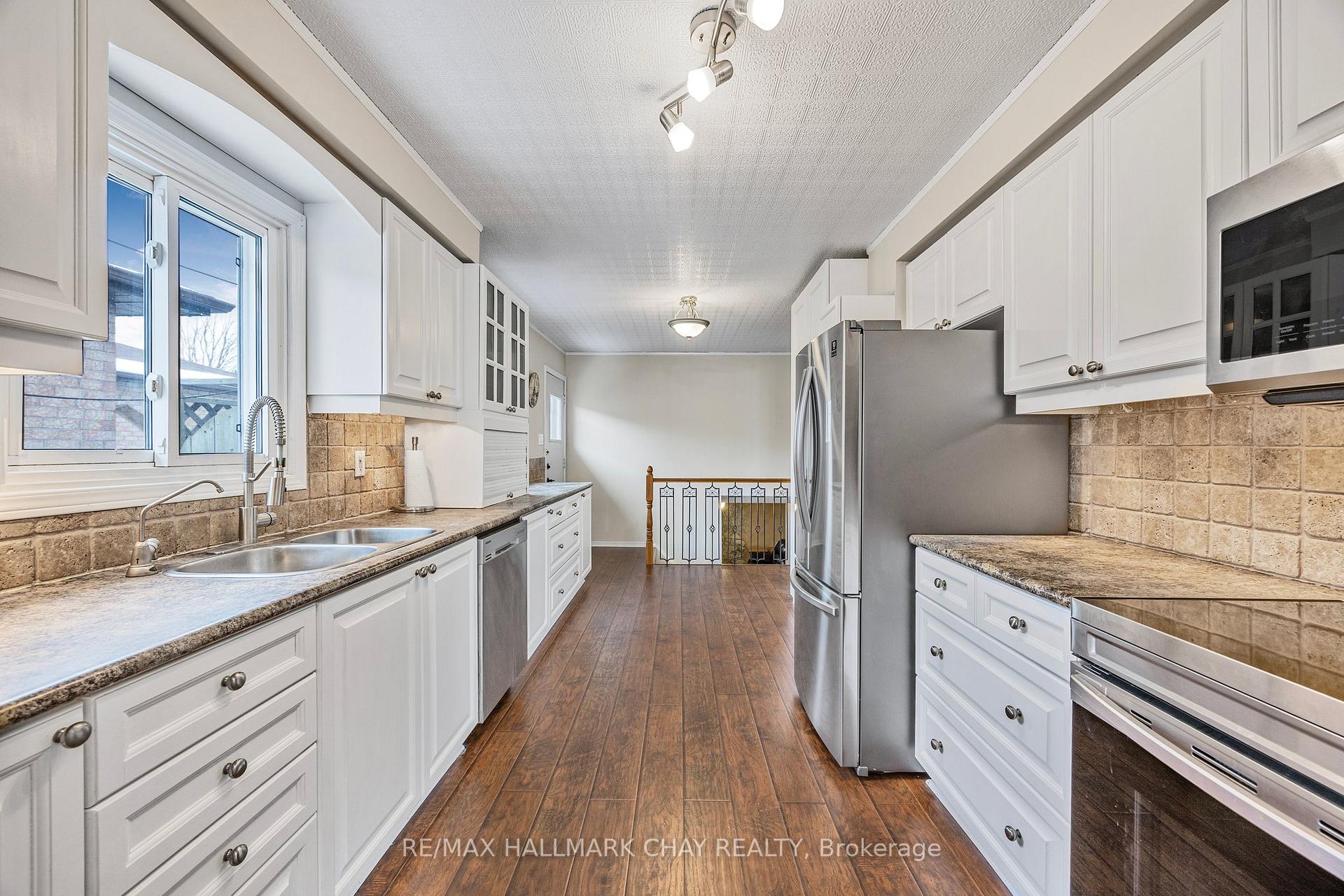 Photo 8 of 27 Wolfe Avenue, New Tecumseth, Tottenham — HOMEH
