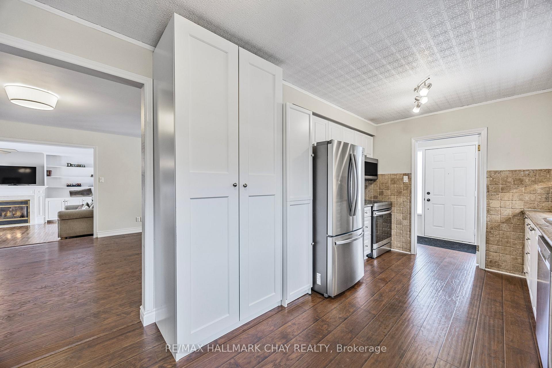 Photo 12 of 27 Wolfe Avenue, New Tecumseth, Tottenham — HOMEH