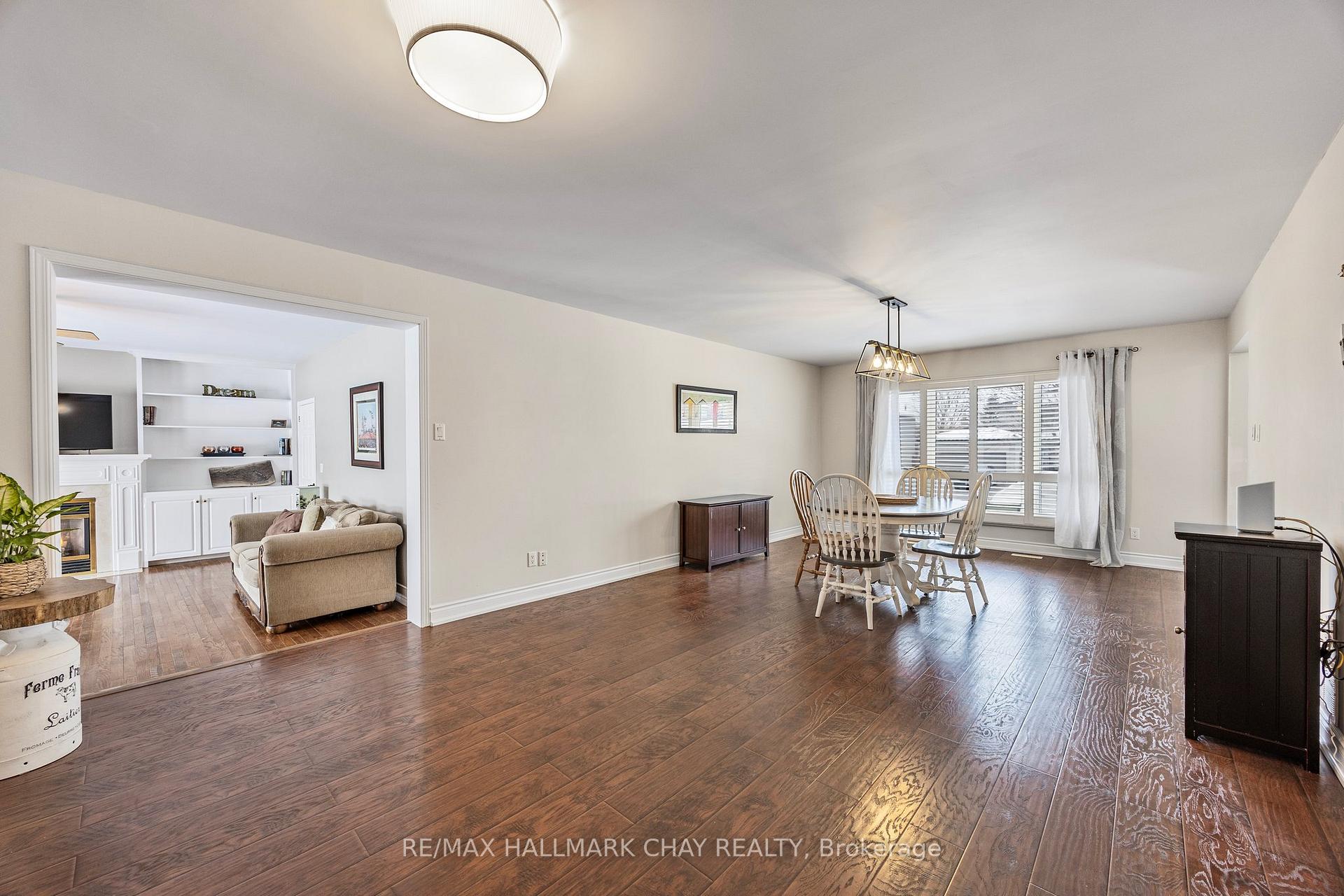 Photo 13 of 27 Wolfe Avenue, New Tecumseth, Tottenham — HOMEH