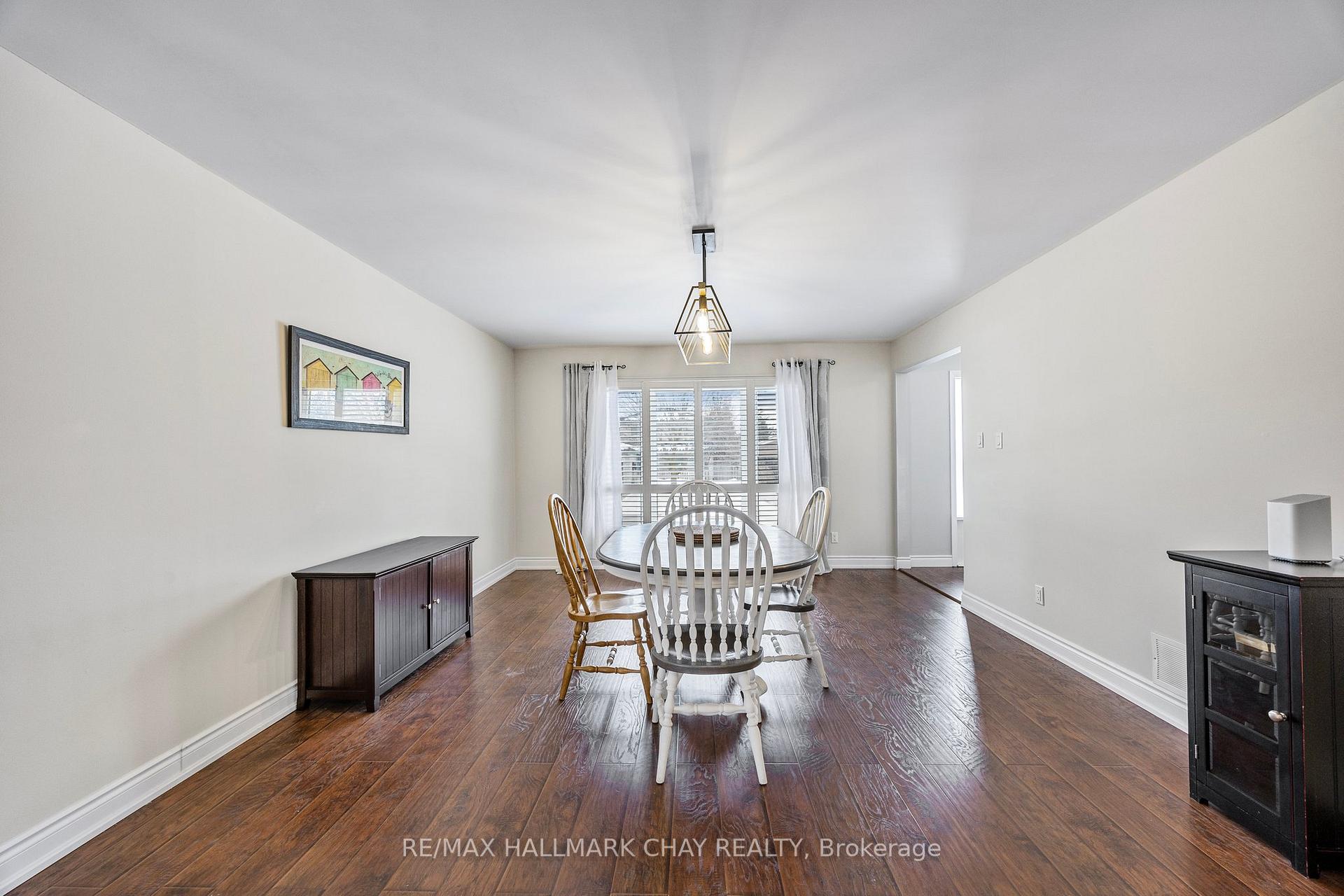 Photo 15 of 27 Wolfe Avenue, New Tecumseth, Tottenham — HOMEH