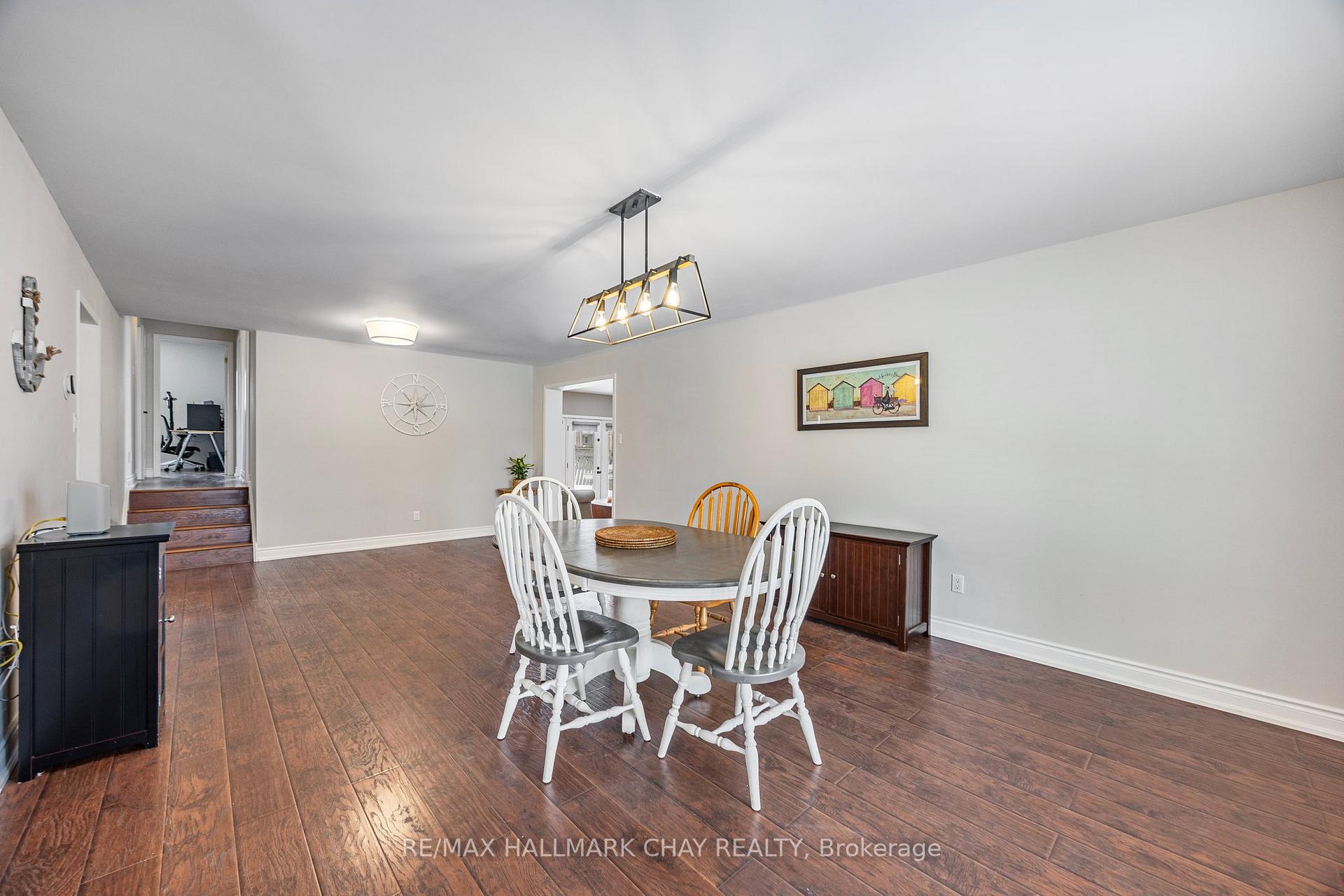 Photo 18 of 27 Wolfe Avenue, New Tecumseth, Tottenham — HOMEH