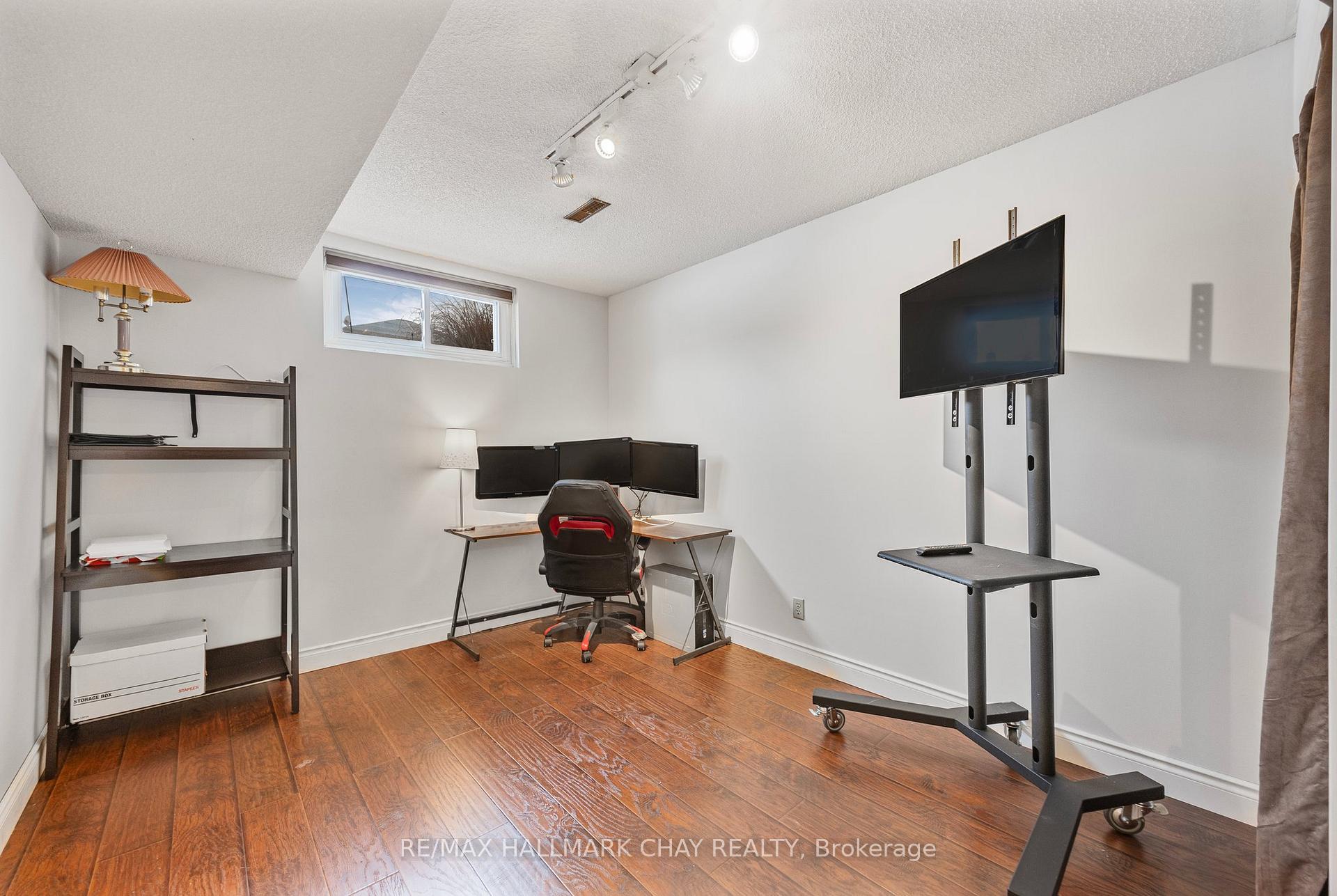 Photo 36 of 27 Wolfe Avenue, New Tecumseth, Tottenham — HOMEH