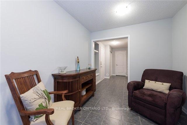Photo 2 of 987 Nadalin Heights, Milton, Willmott — HOMEH