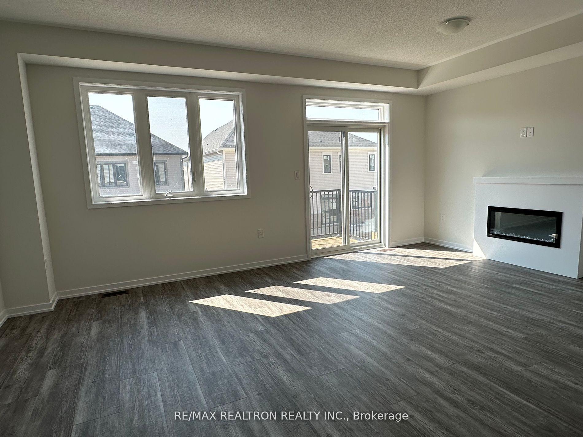 Photo 9 of 2098 Cayenne Street, Oshawa, Kedron — HOMEH
