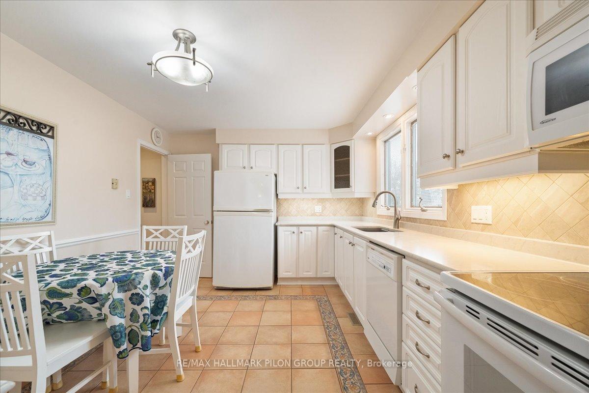 Photo 8 of 1164 Bordeau Grove, Ottawa, Convent Glen — HOMEH