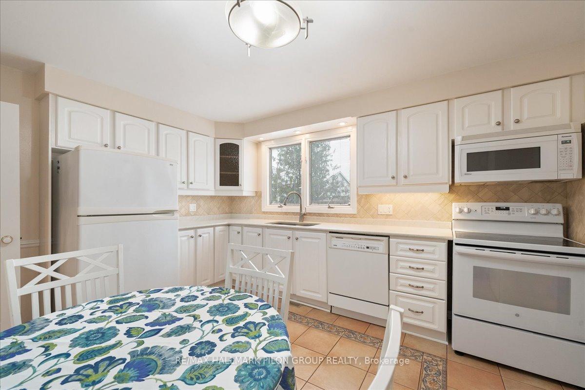 Photo 9 of 1164 Bordeau Grove, Ottawa, Convent Glen — HOMEH