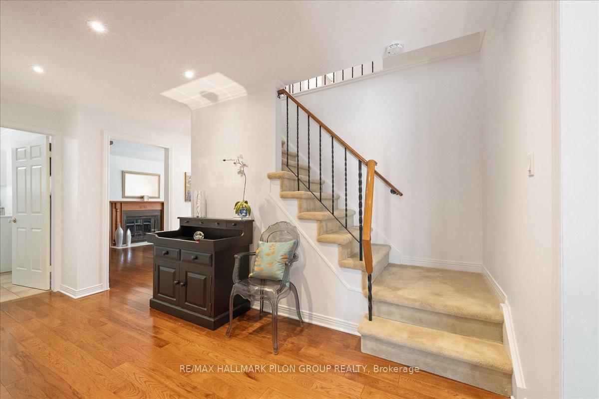 Photo 12 of 1164 Bordeau Grove, Ottawa, Convent Glen — HOMEH