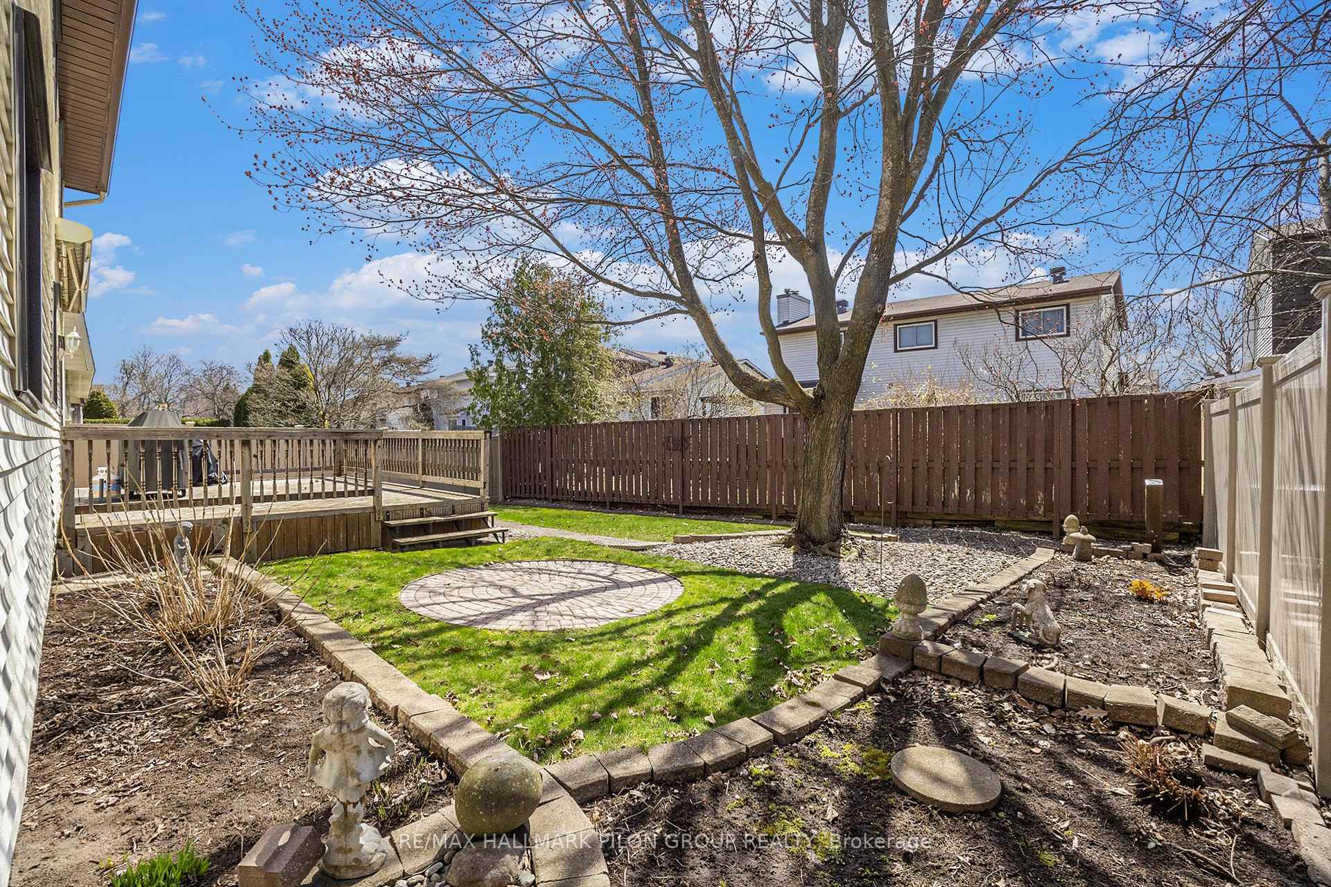 Photo 28 of 1164 Bordeau Grove, Ottawa, Convent Glen — HOMEH