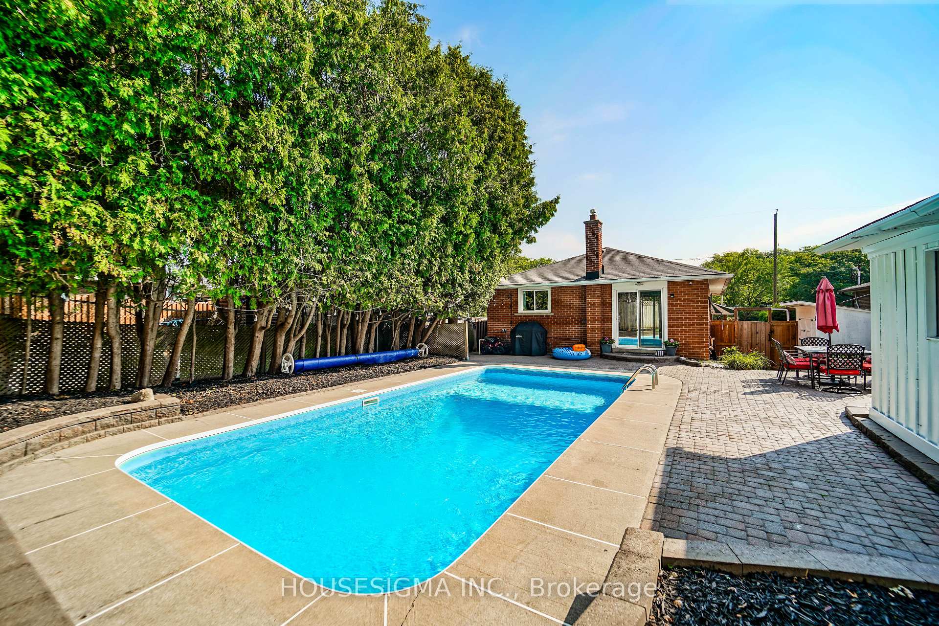 Photo 10 of 512 Oshawa Boulevard N, Oshawa, O'Neill — HOMEH