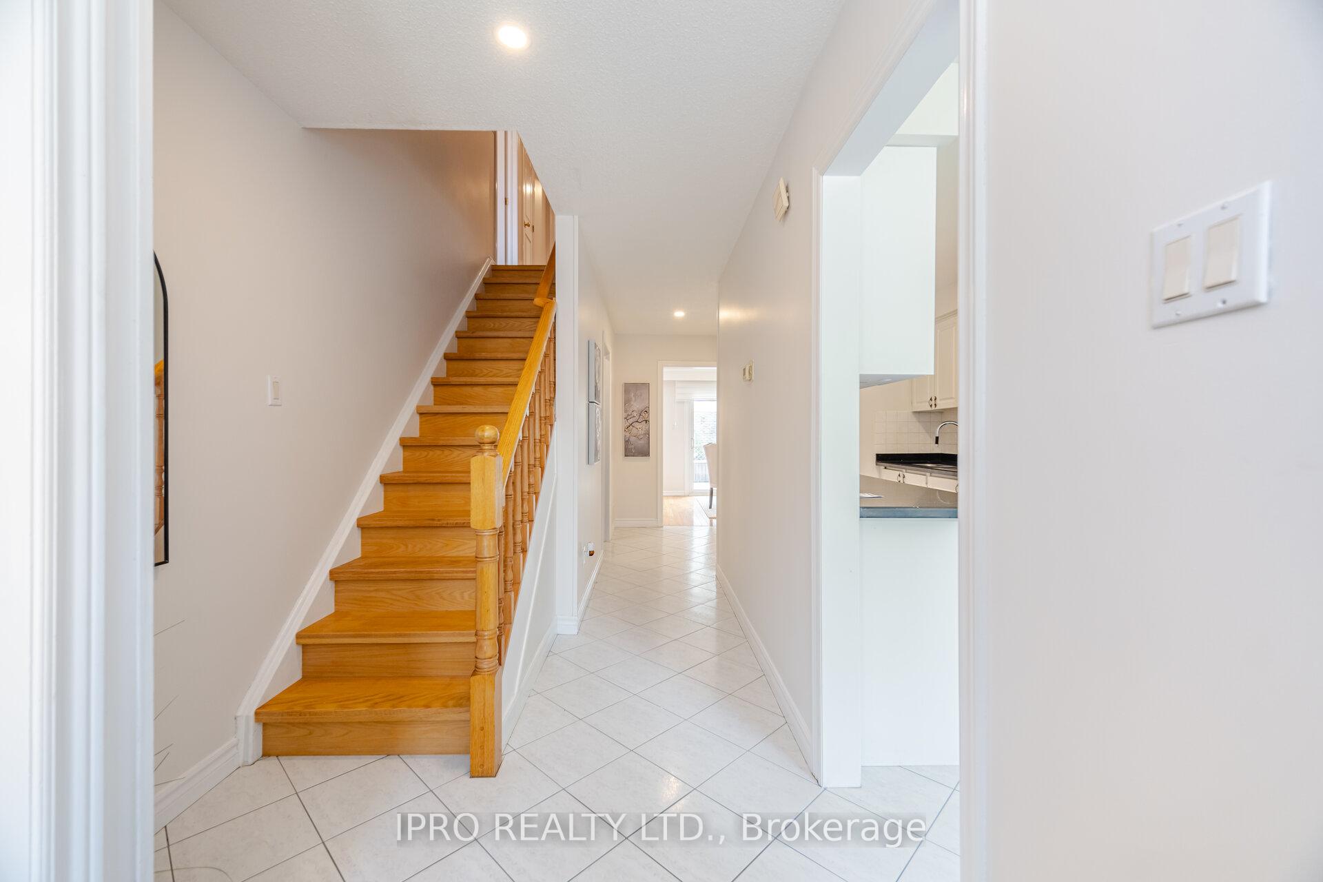 Photo 8 of 734 Briar Crescent, Milton, Dorset Park — HOMEH