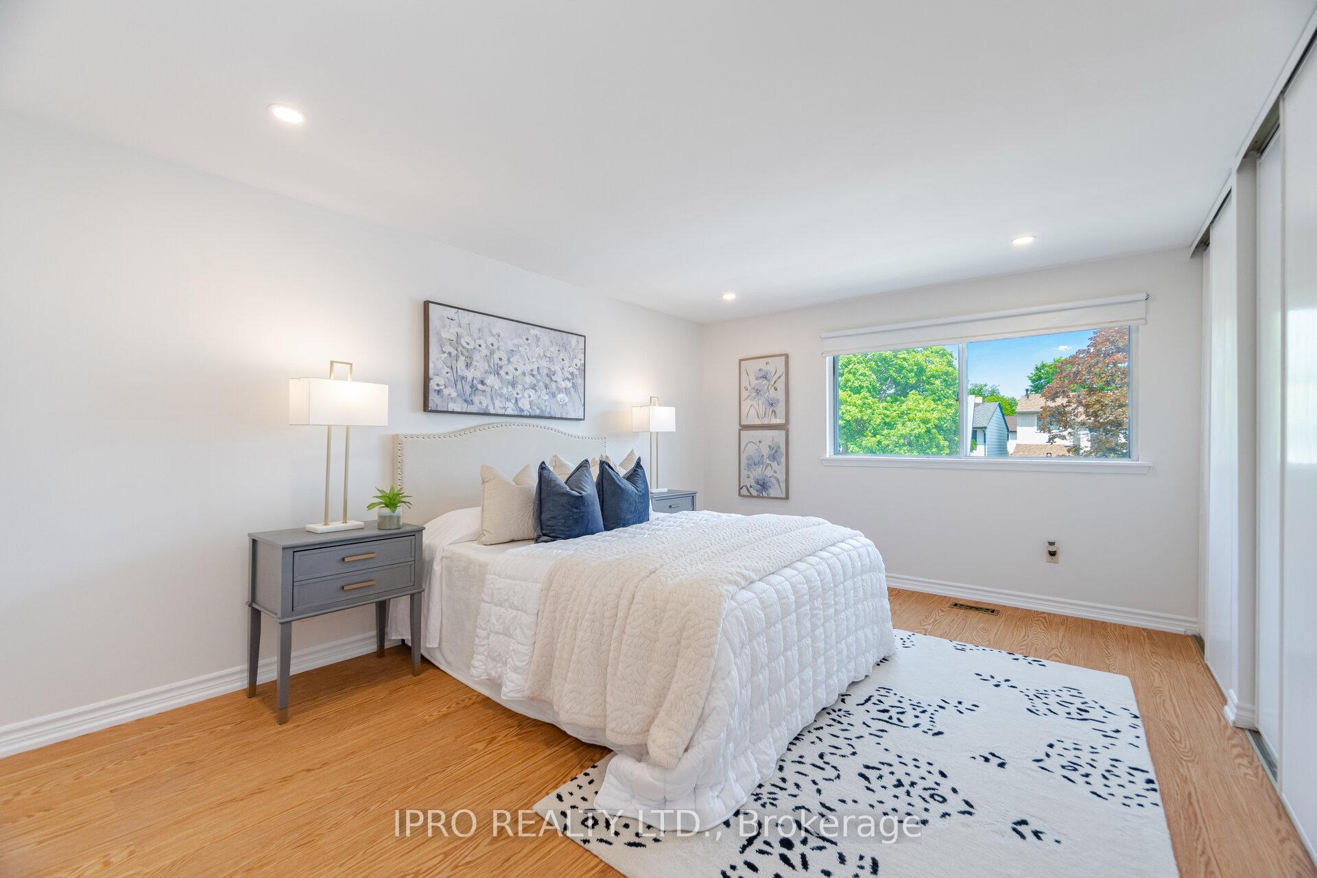 Photo 13 of 734 Briar Crescent, Milton, Dorset Park — HOMEH