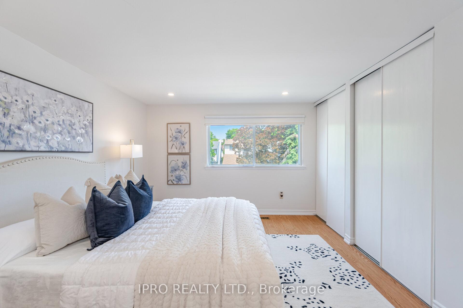 Photo 18 of 734 Briar Crescent, Milton, Dorset Park — HOMEH