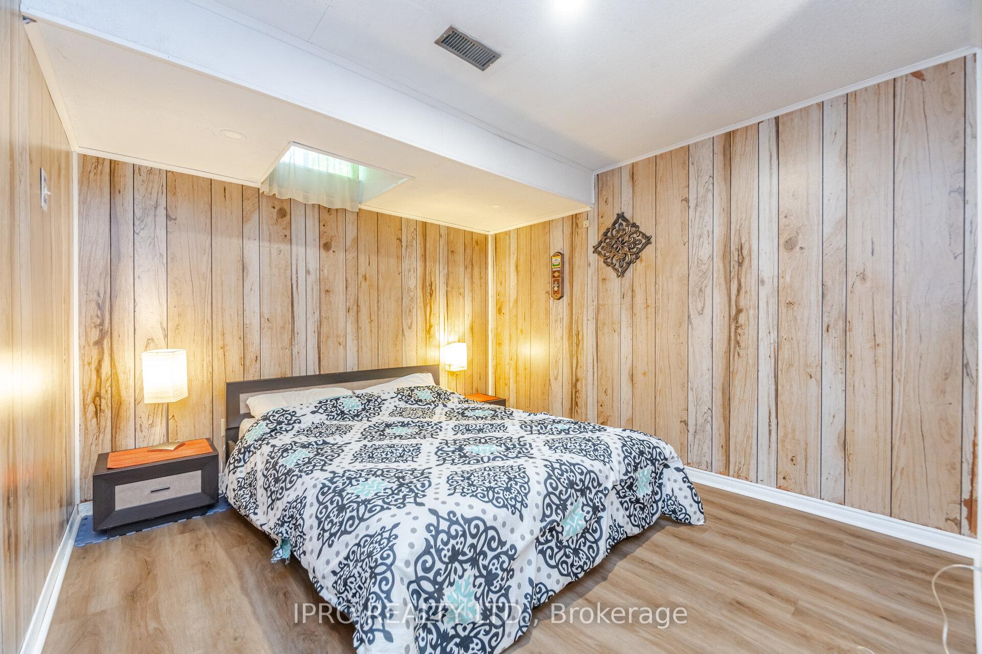 Photo 35 of 734 Briar Crescent, Milton, Dorset Park — HOMEH