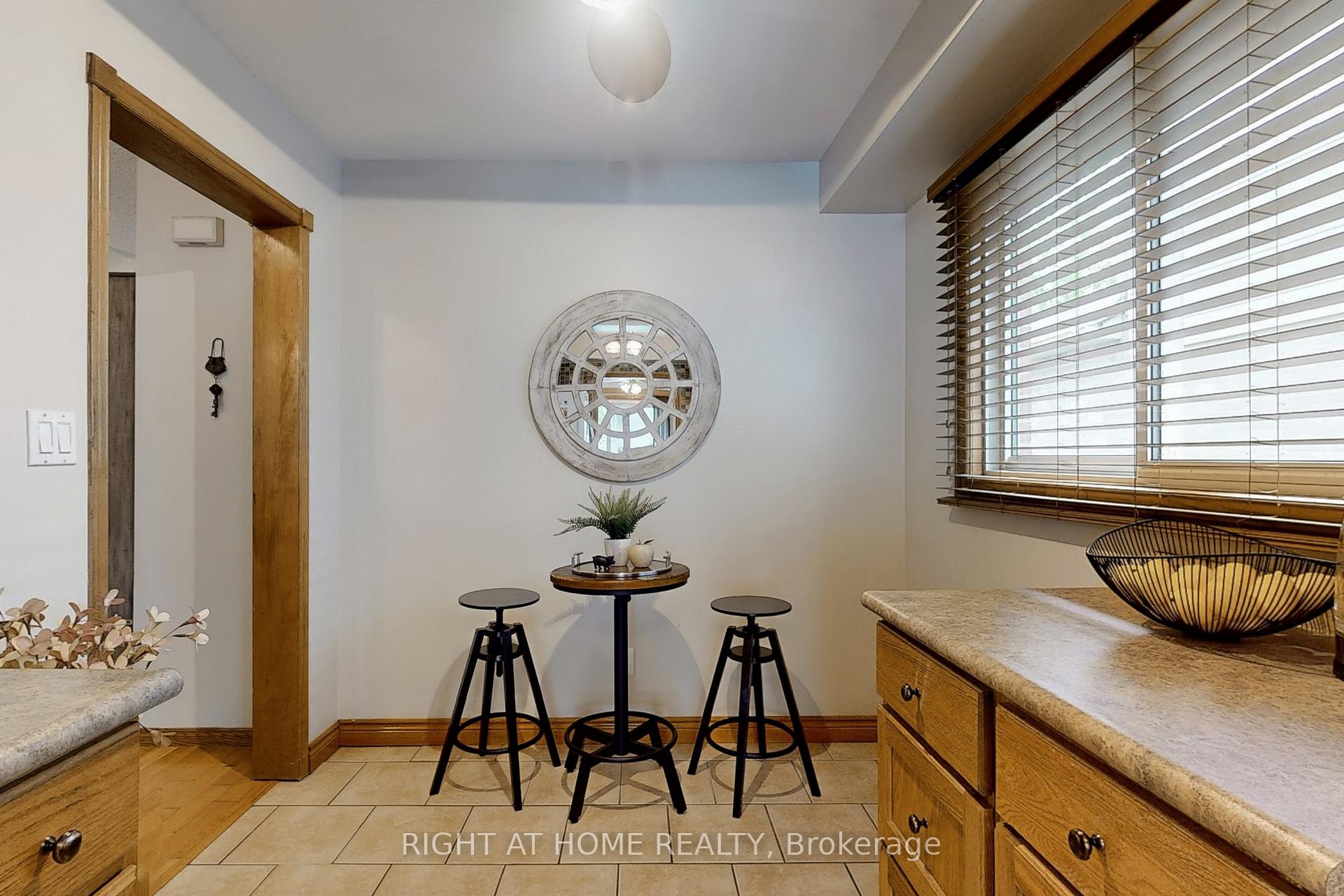 Photo 11 of 174 Overbank Drive, Oshawa, McLaughlin — HOMEH