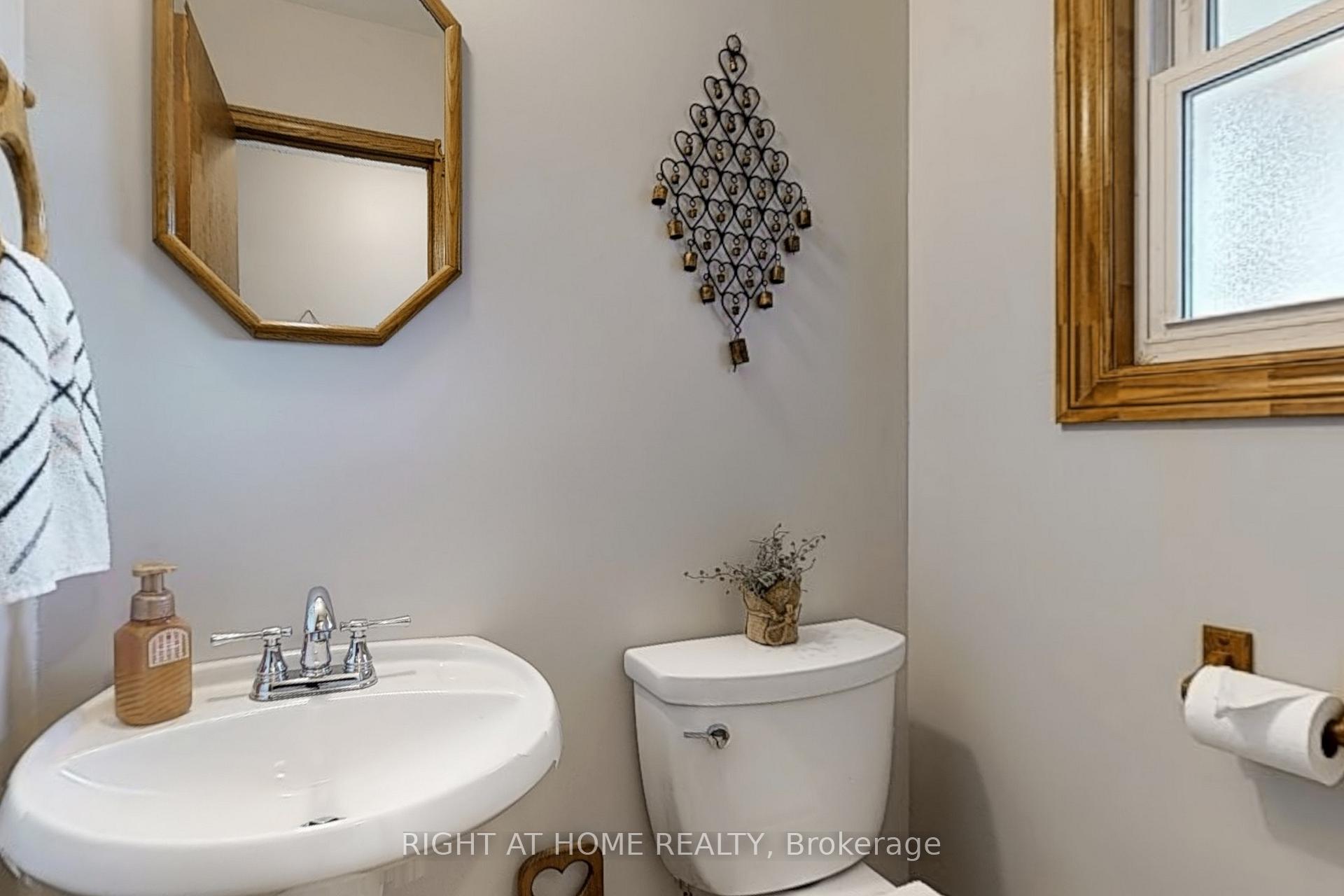 Photo 12 of 174 Overbank Drive, Oshawa, McLaughlin — HOMEH