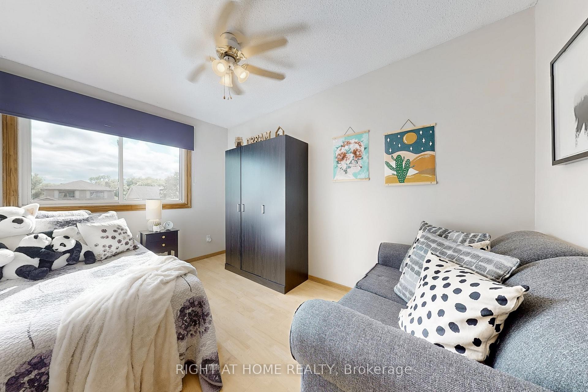 Photo 18 of 174 Overbank Drive, Oshawa, McLaughlin — HOMEH