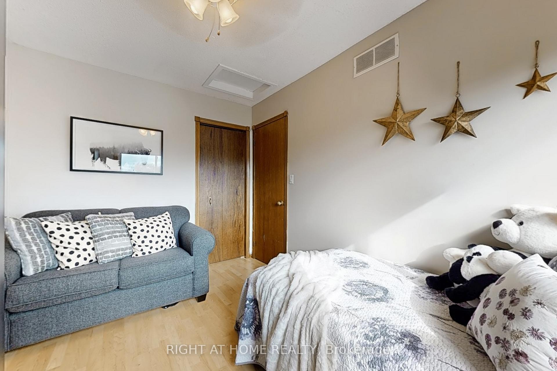 Photo 19 of 174 Overbank Drive, Oshawa, McLaughlin — HOMEH